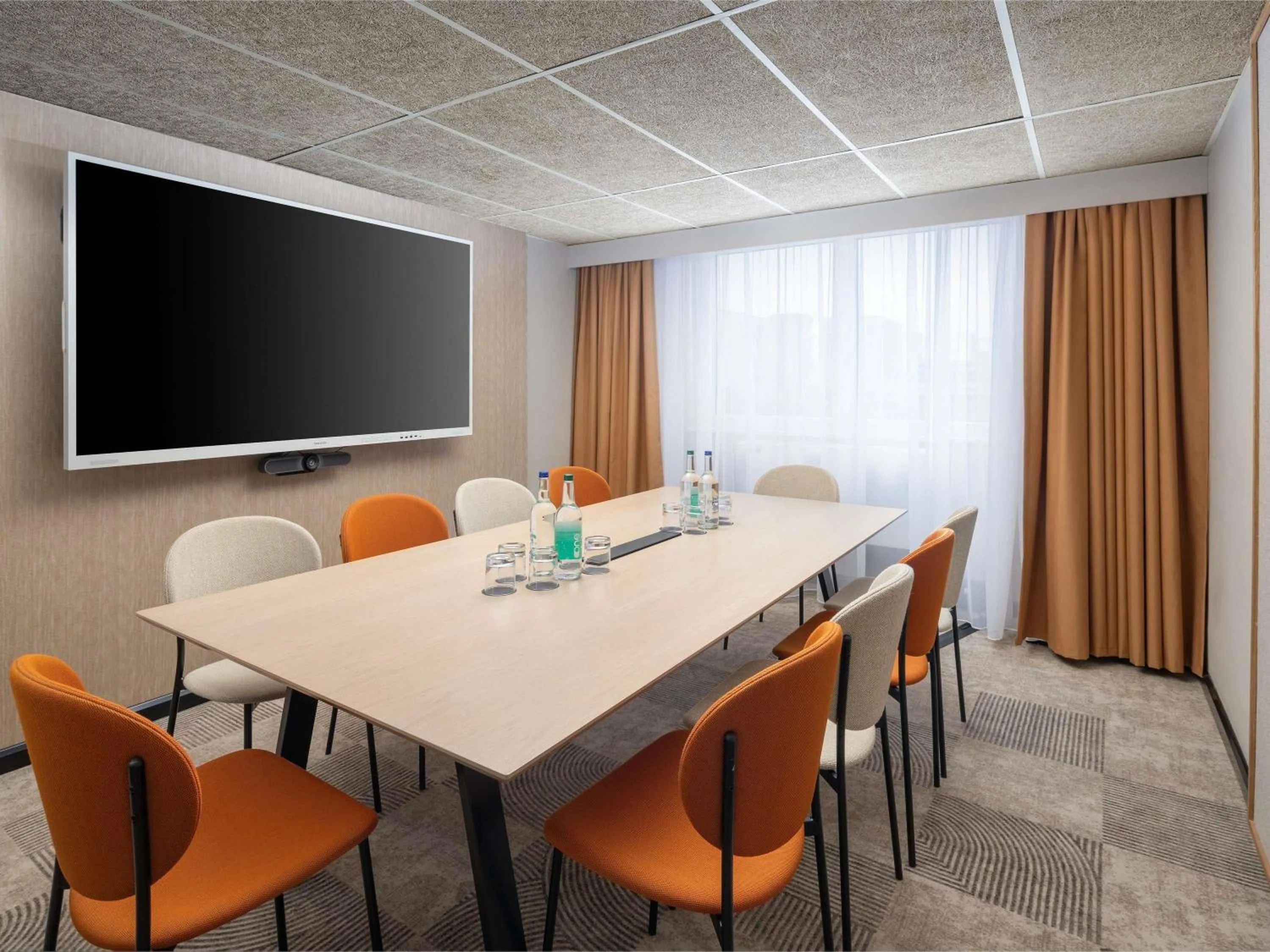 Meeting/conference room in Mercure London Earls Court