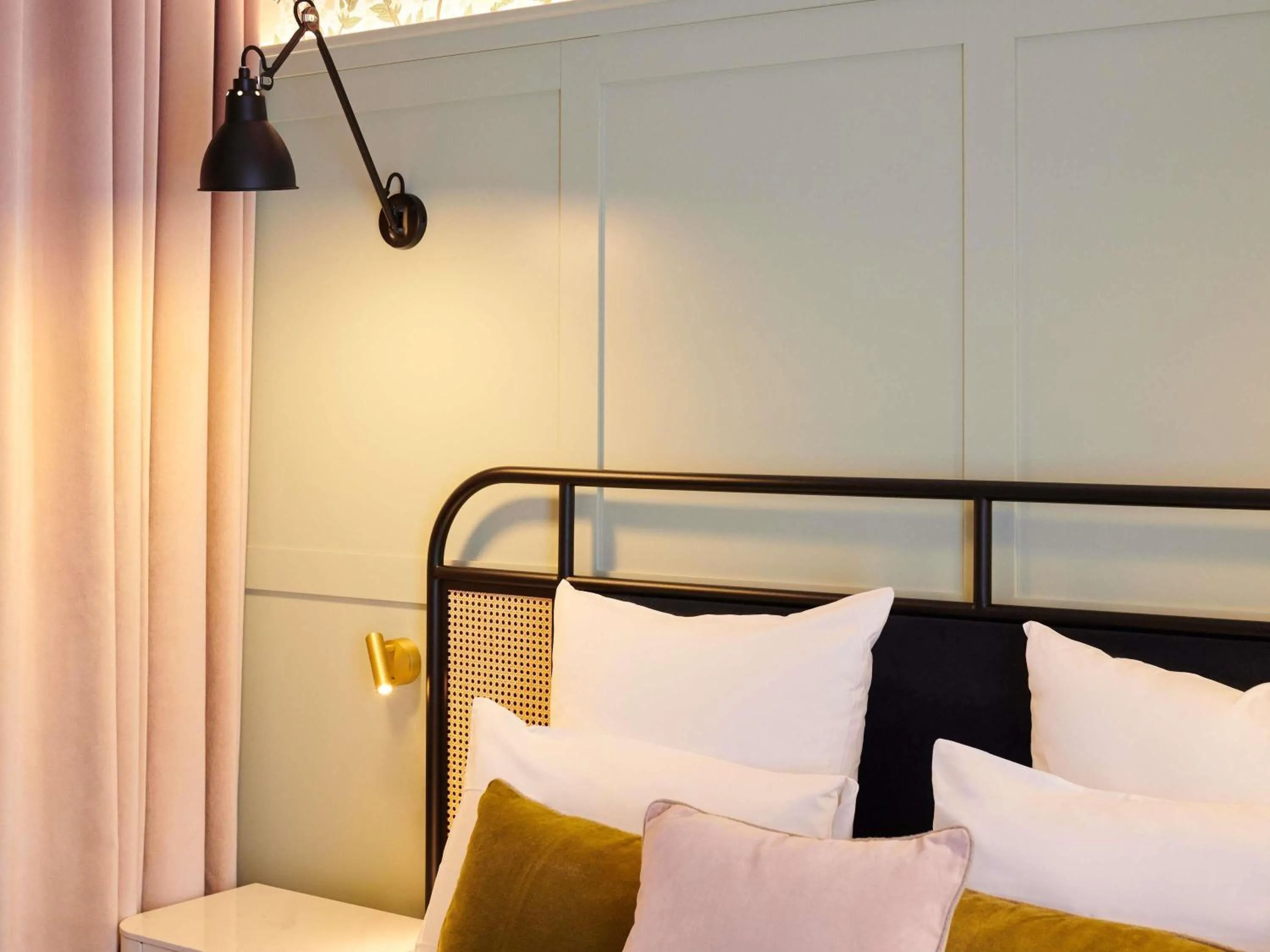 Bedroom, Bed in Square Lodge Hotel Accor - La Roche-sur-Yon