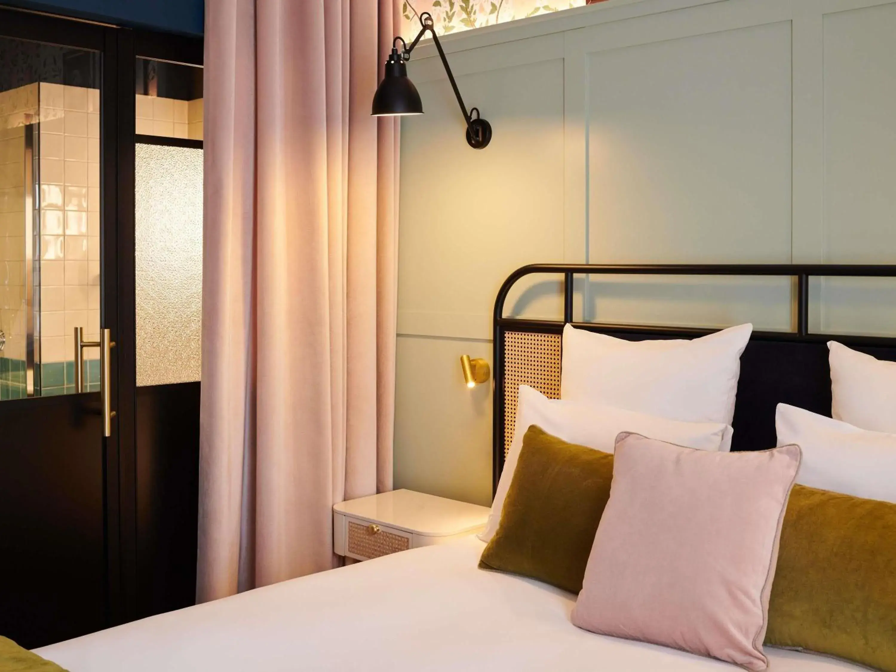 Classic Double Room with City View in Square Lodge Hotel Accor - La Roche-sur-Yon Classic Double Room with City View in Square Lodge Hotel Accor - La Roche-sur-Yon