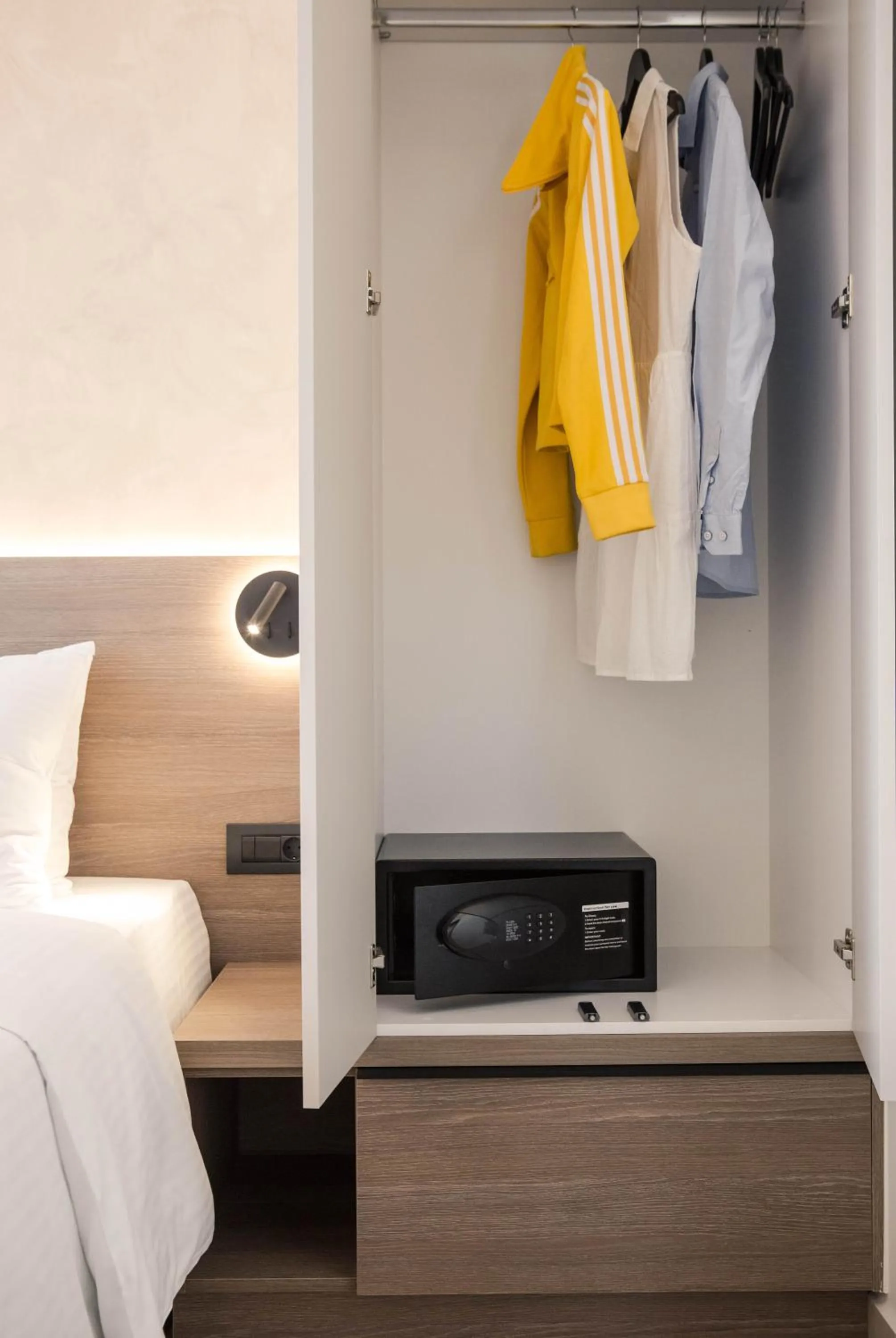 wardrobe, Bed in Chania Elegance Suites