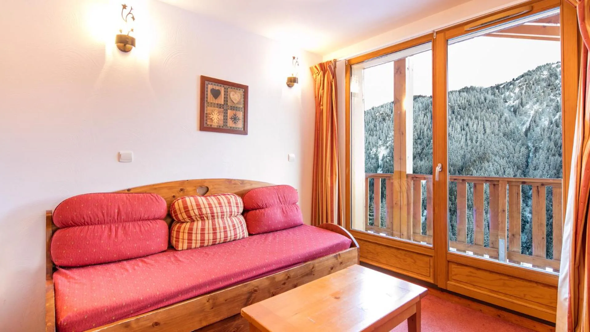 Living room in Vacancéole - Résidence Les Chalets de la Ramoure