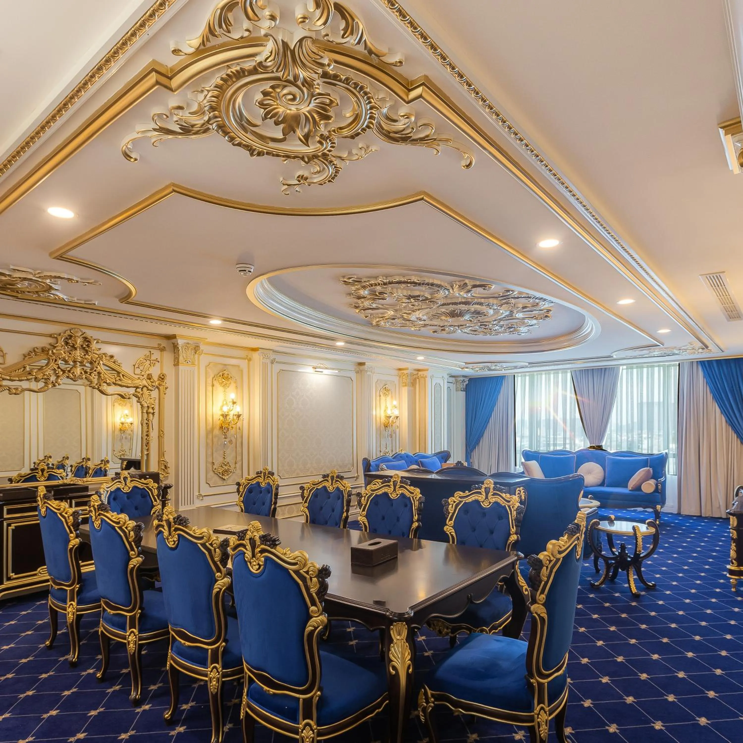 Living room in Cristal Erbil Hotel