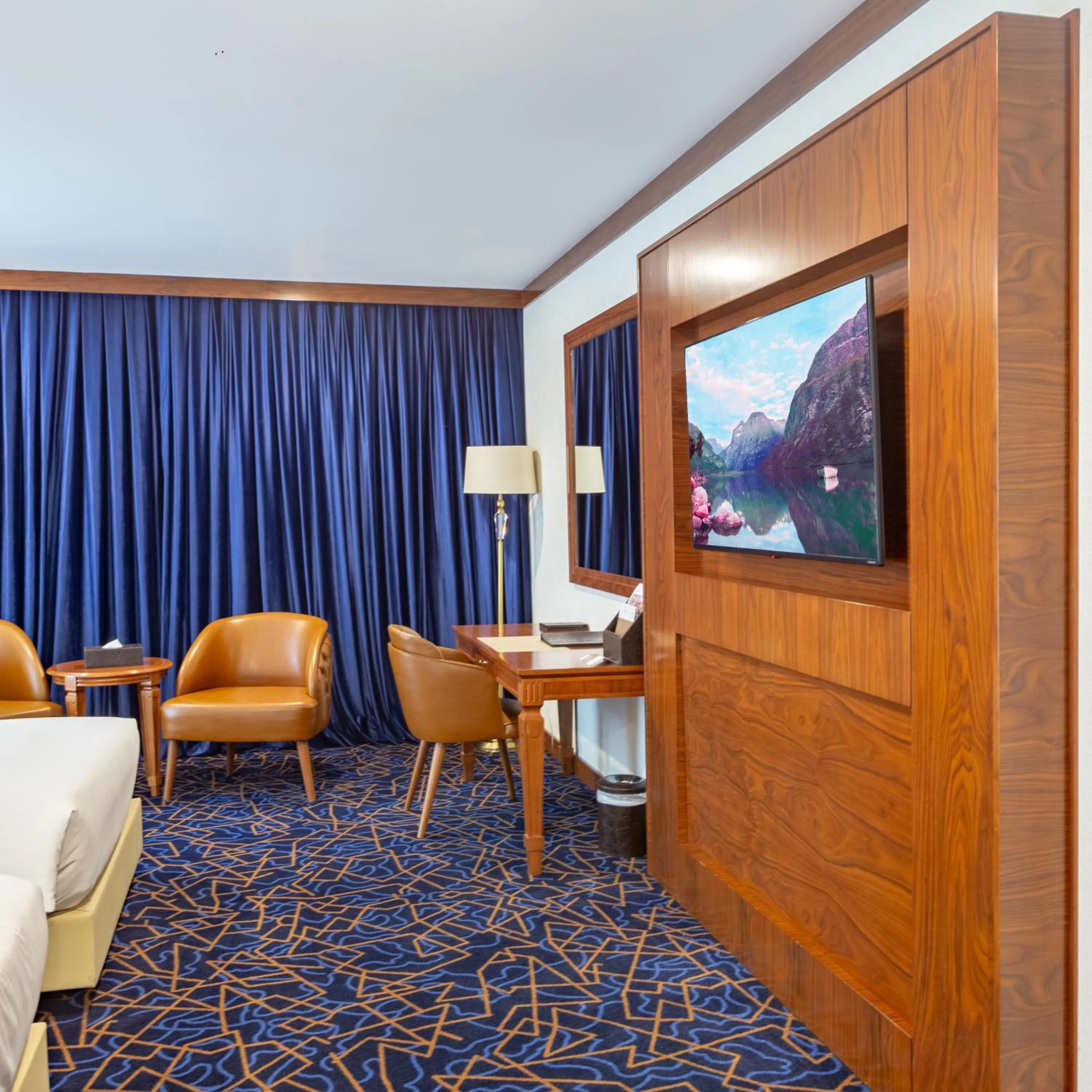 TV and multimedia, Bed in Cristal Erbil Hotel