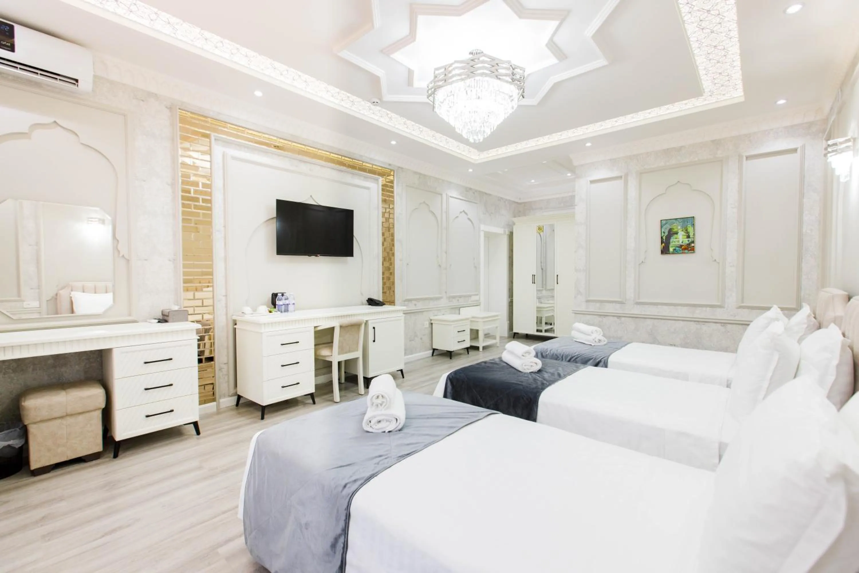 Bed in Hotel Dali Samarkand