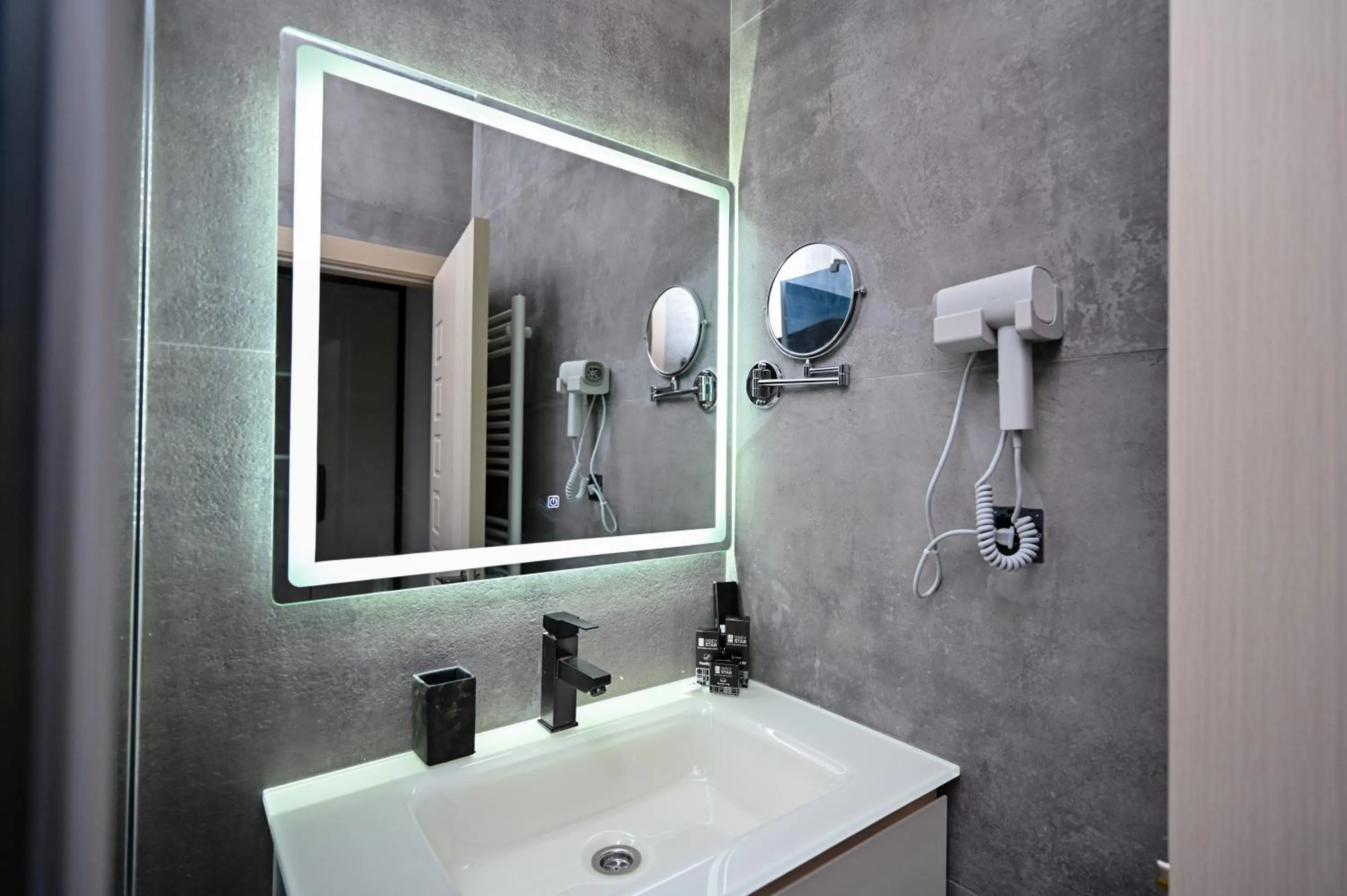 Toilet in Grey Star Hotel