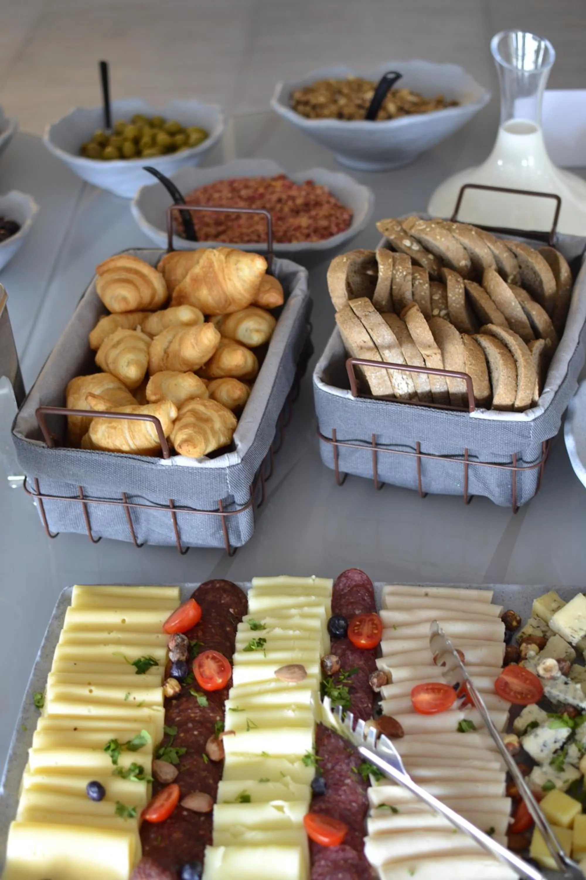 Restaurant/places to eat in Grey Star Hotel