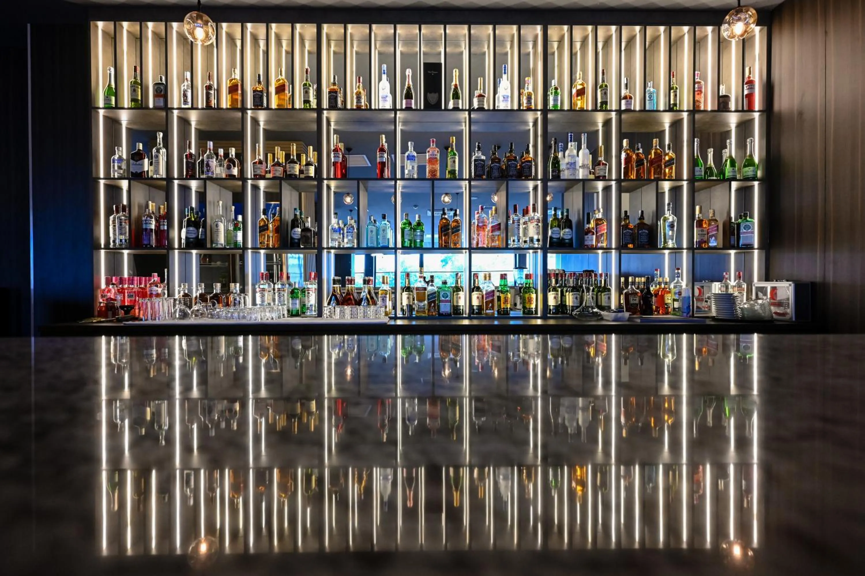 Food and drinks in Grey Star Hotel