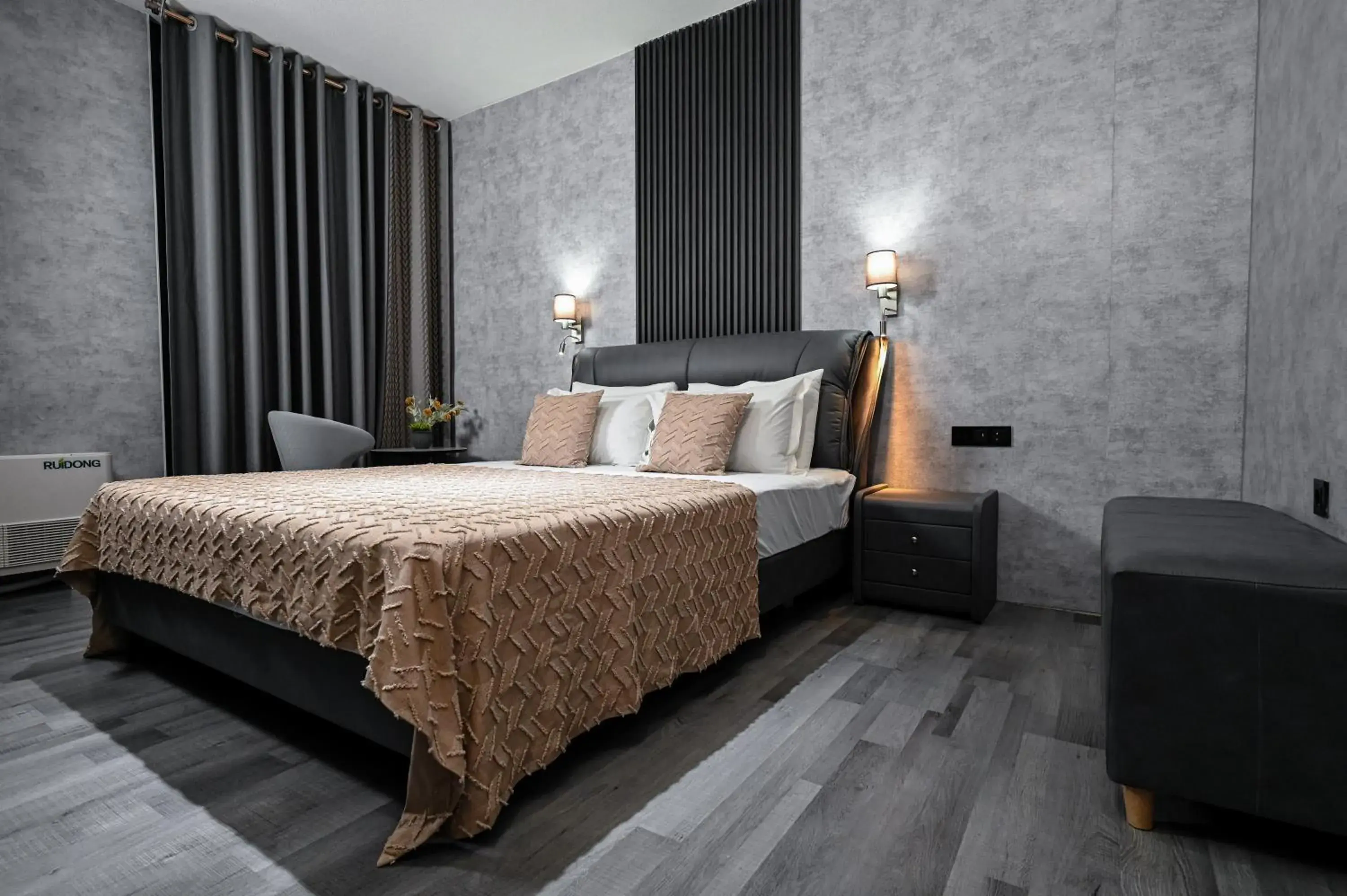 Deluxe Single Room in Grey Star Hotel Deluxe Single Room in Grey Star Hotel