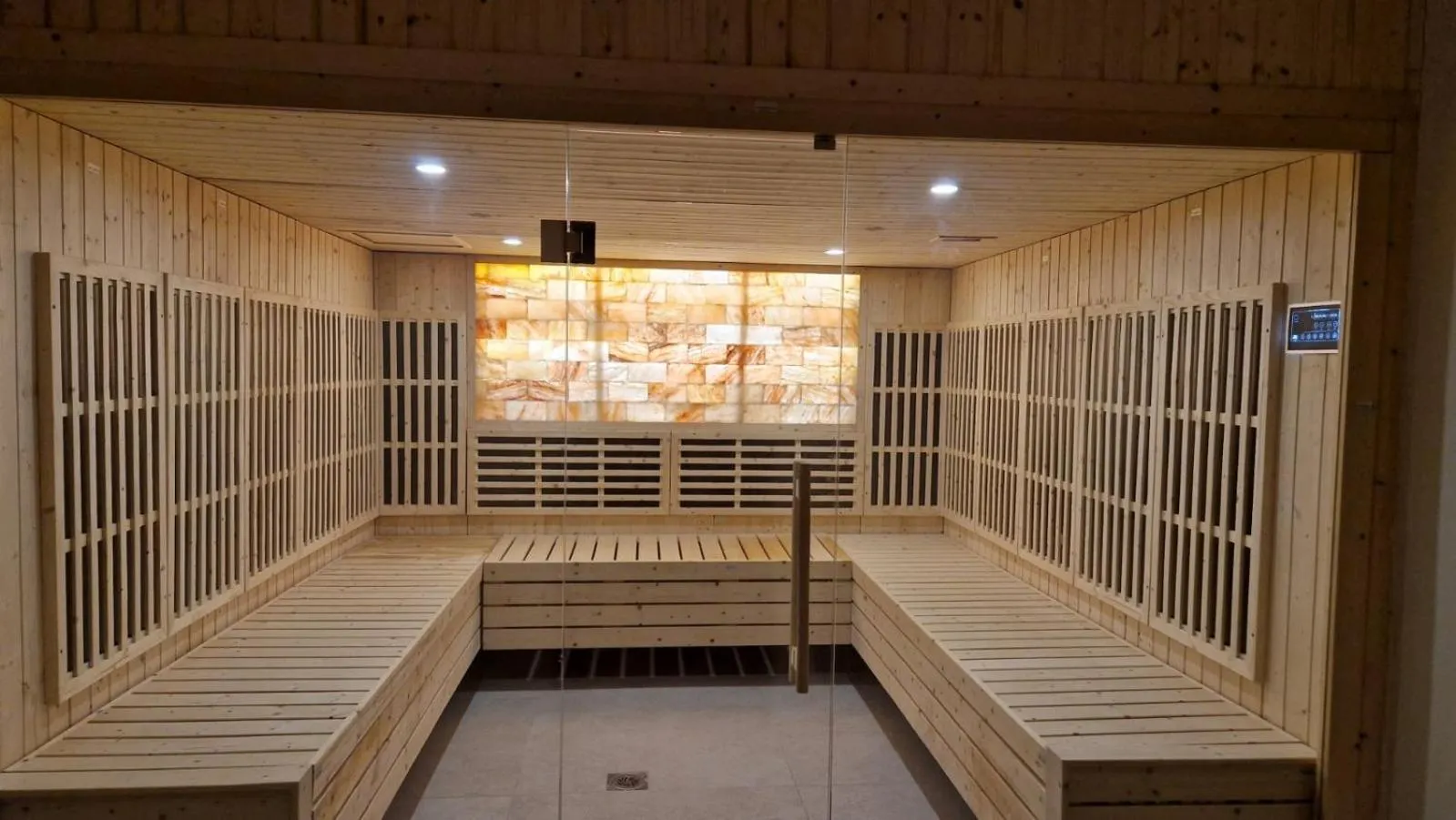 Spa and wellness centre/facilities in Grey Star Hotel