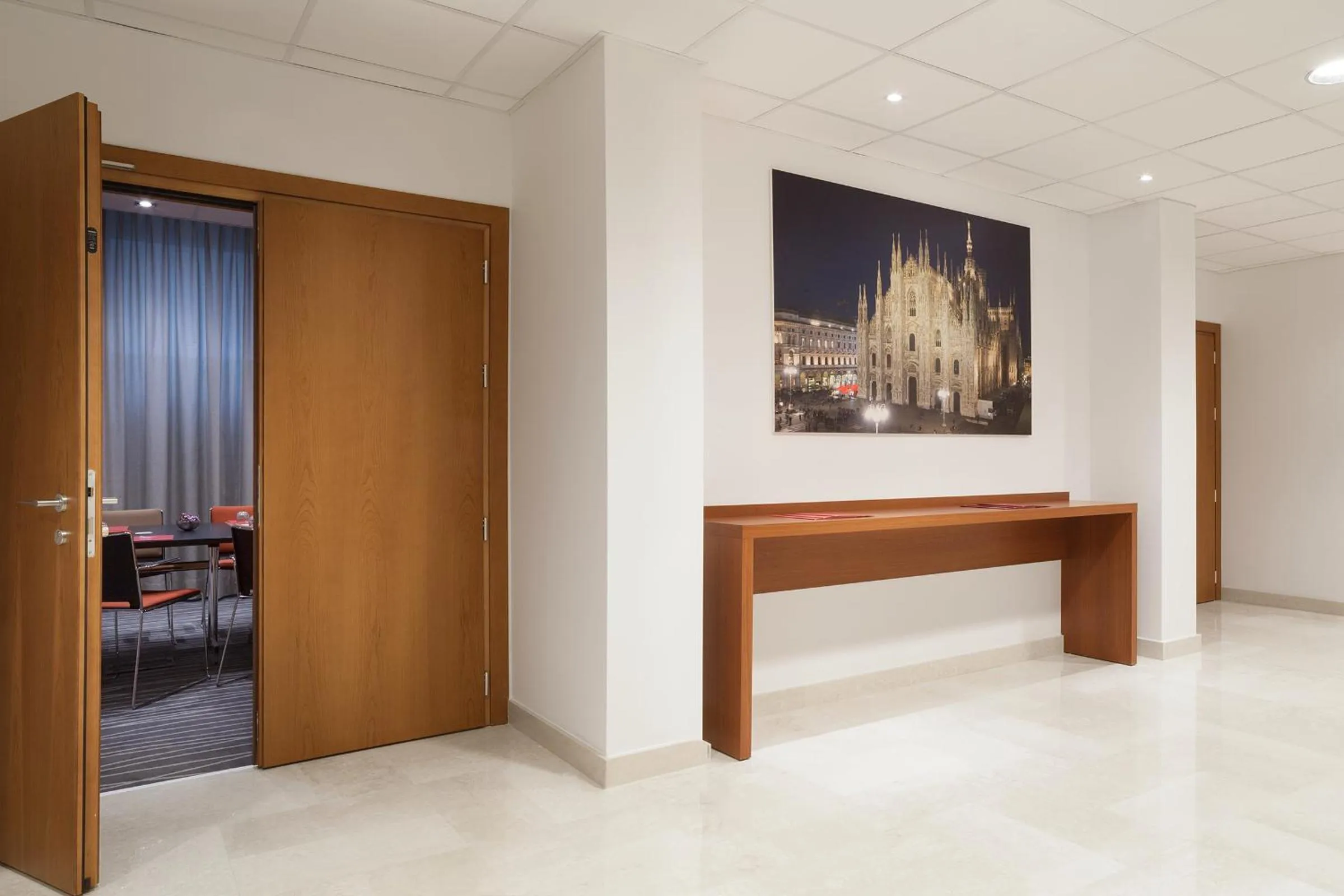 Business facilities in Hotel Rafael