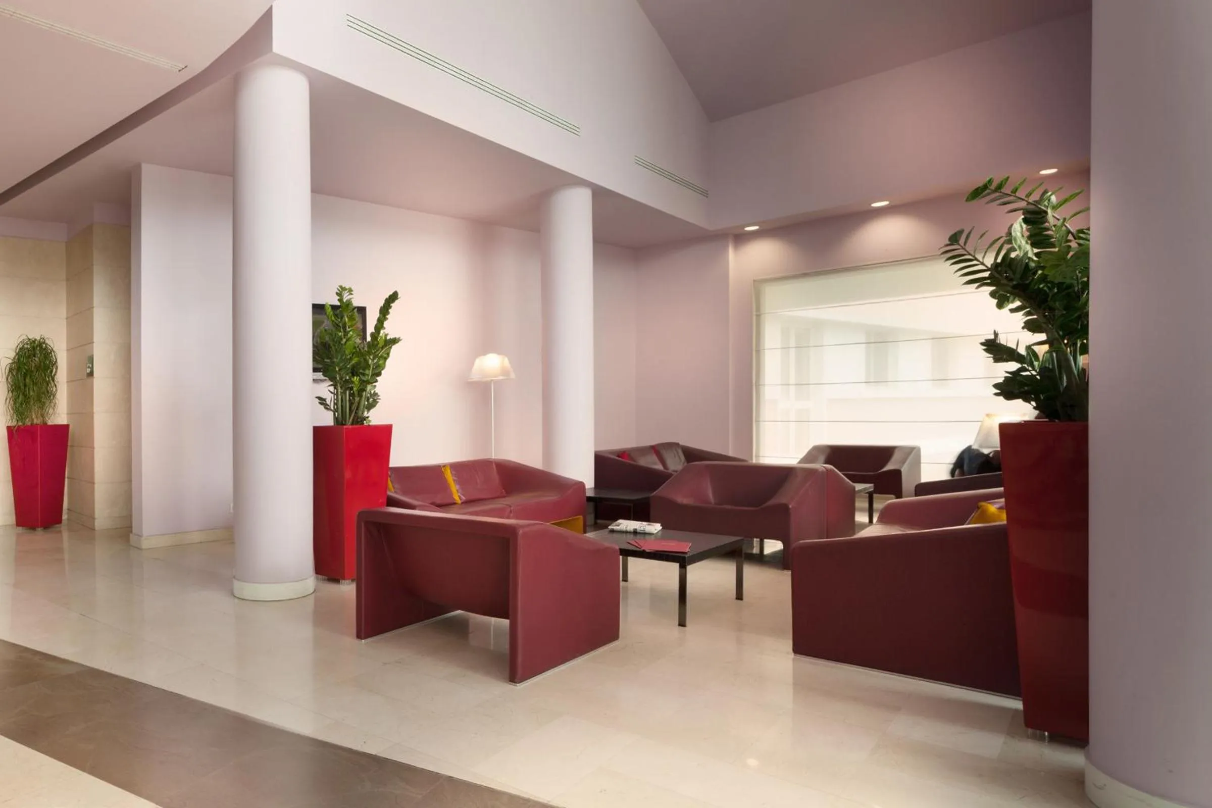 Communal lounge/ TV room in Hotel Rafael