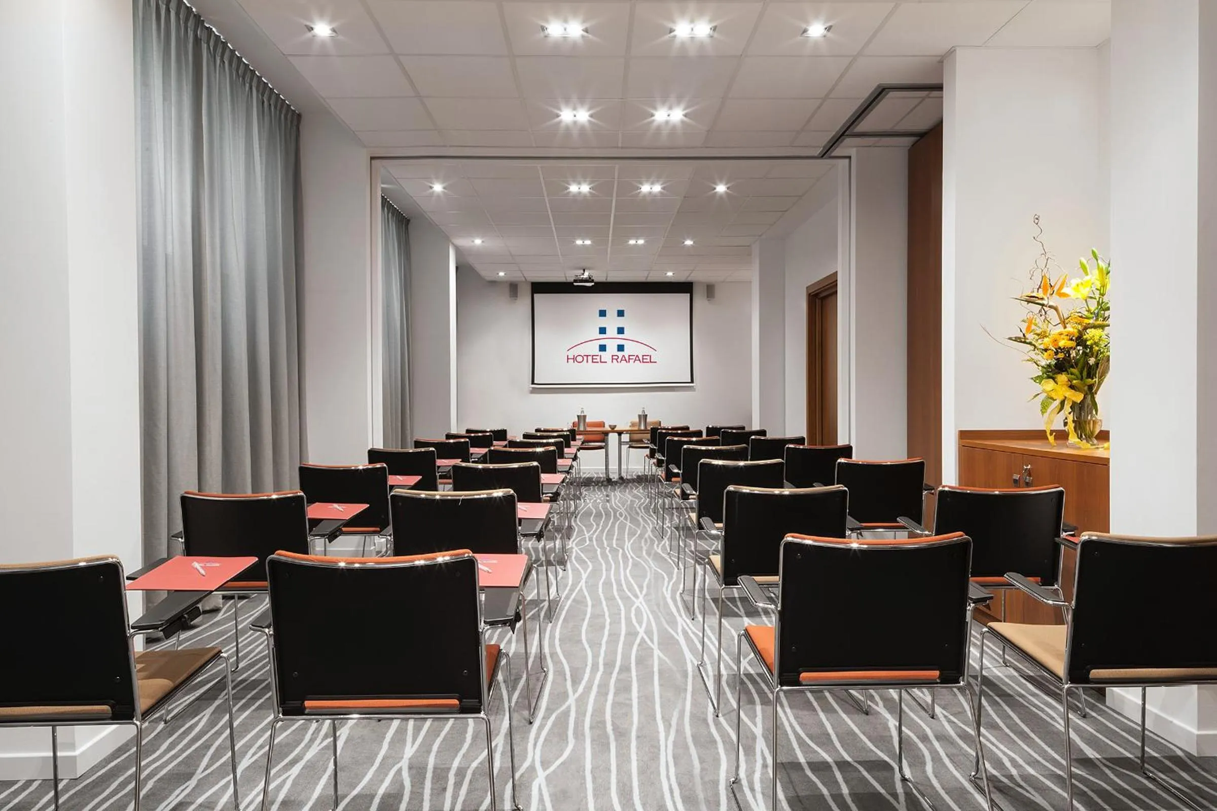 Decorative detail in Hotel Rafael