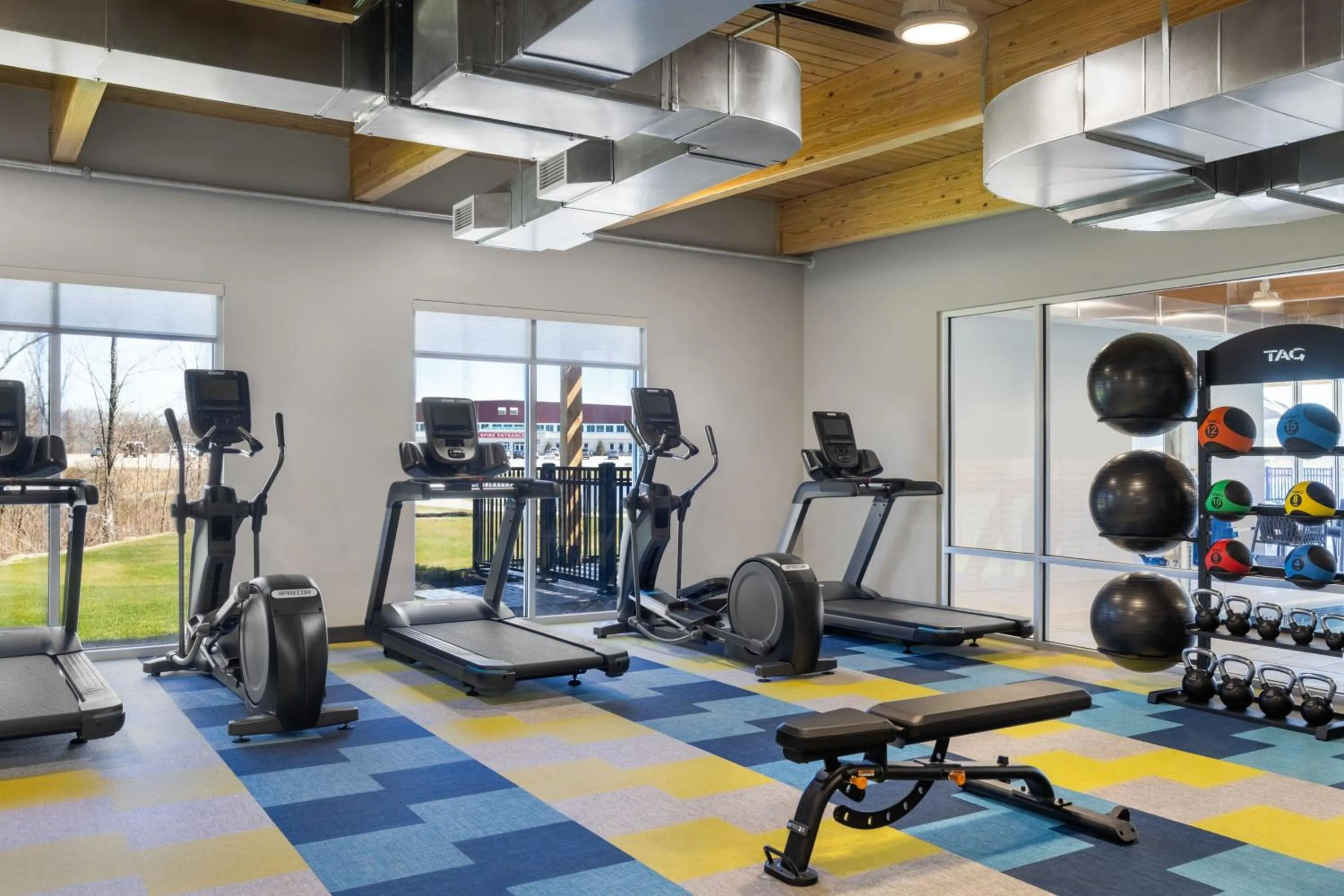 Fitness centre/facilities in TownePlace Suites by Marriott Geneva at SPIRE Academy