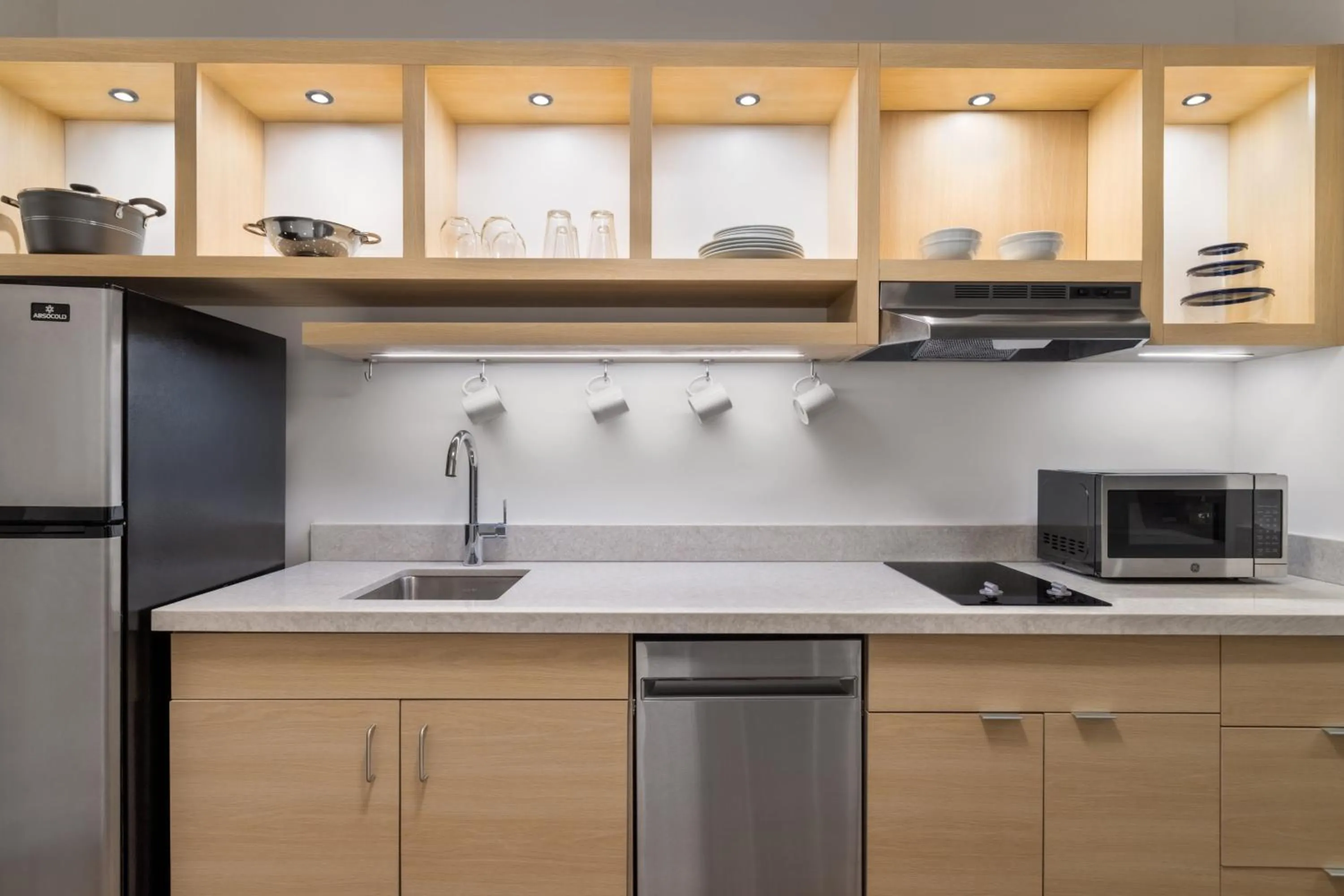 Kitchen or kitchenette in TownePlace Suites by Marriott Geneva at SPIRE Academy