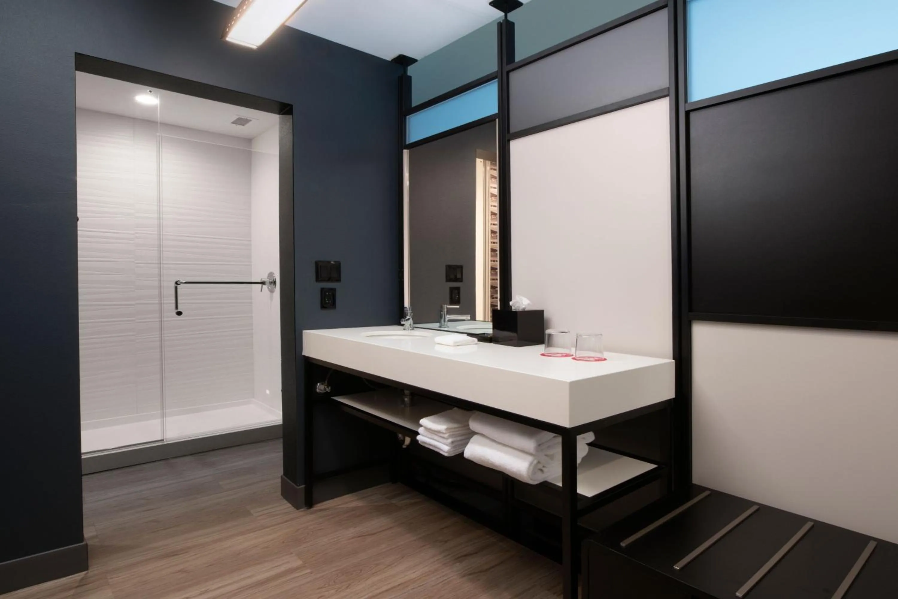 Bathroom in Aloft McAllen