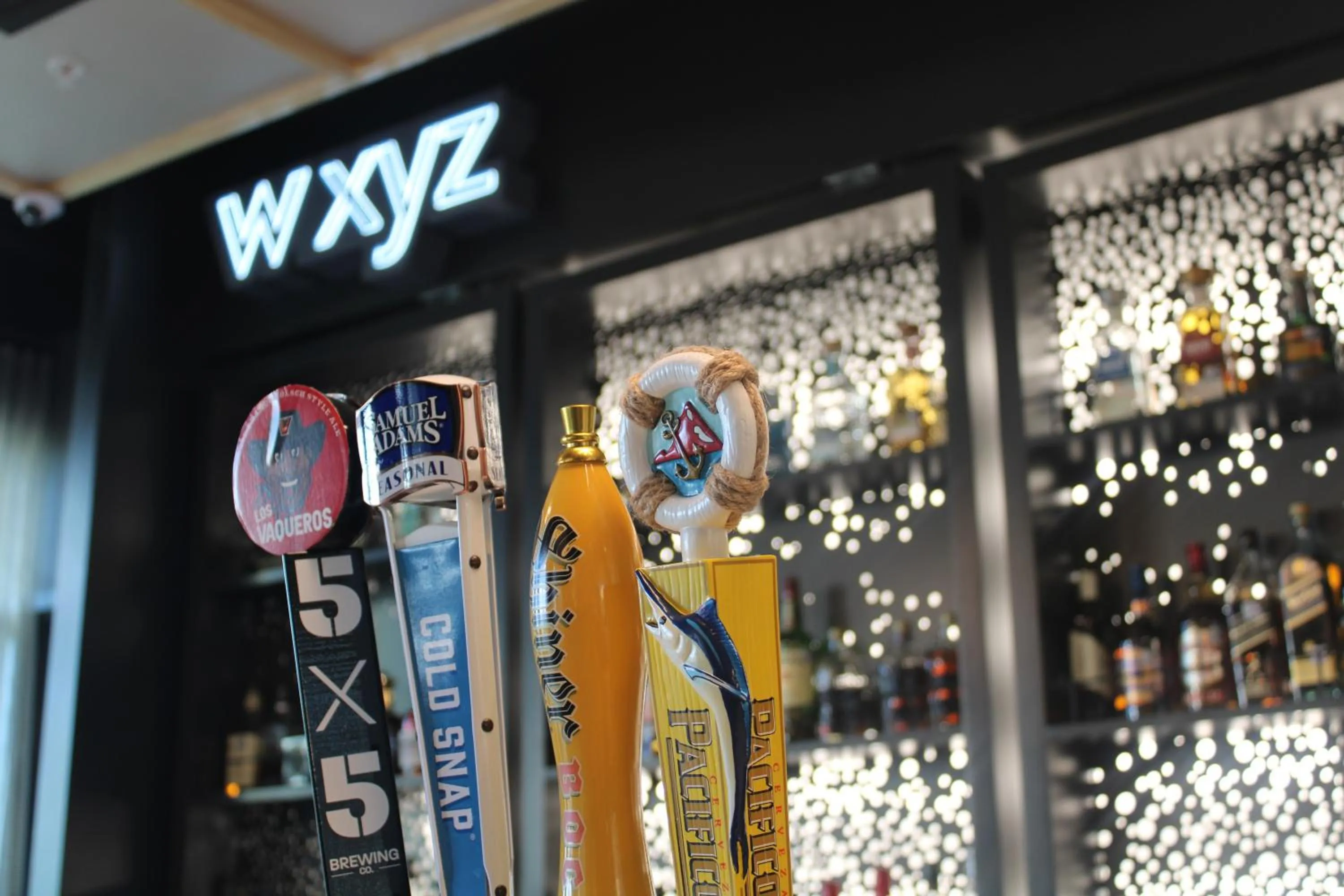 Lounge or bar in Aloft McAllen