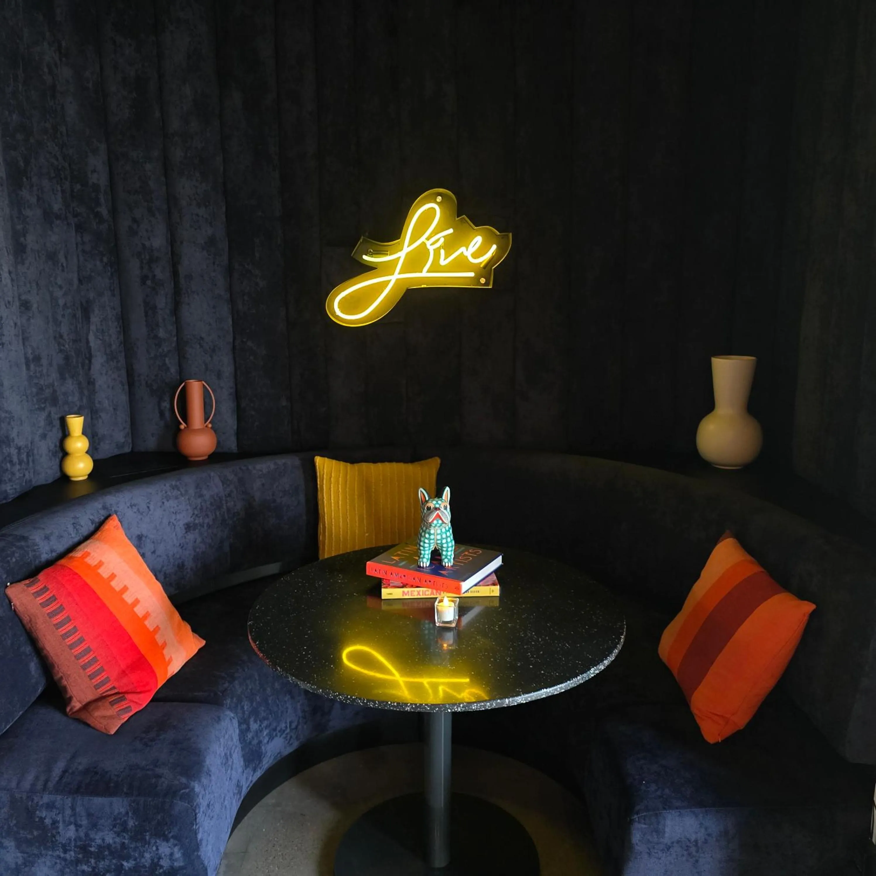 Seating area in Aloft McAllen