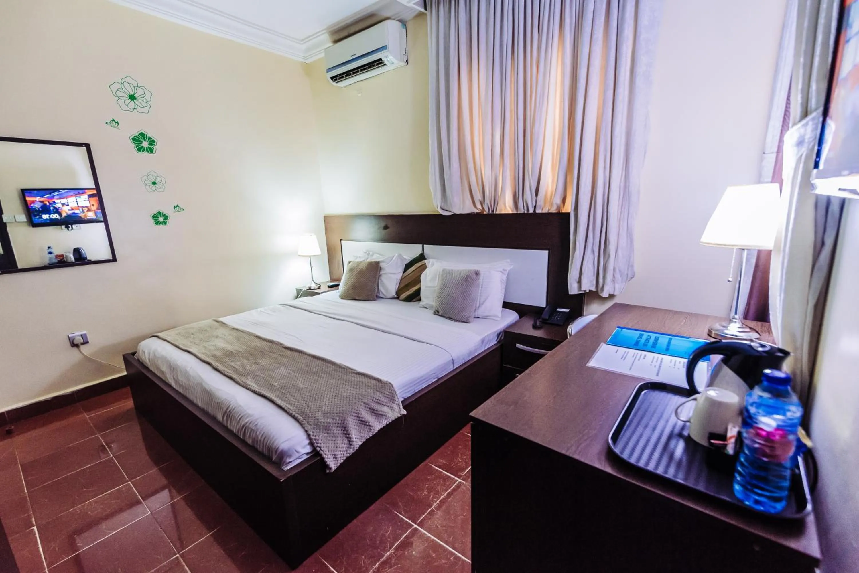 Photo of the whole room in Tranquil Mews Hotel