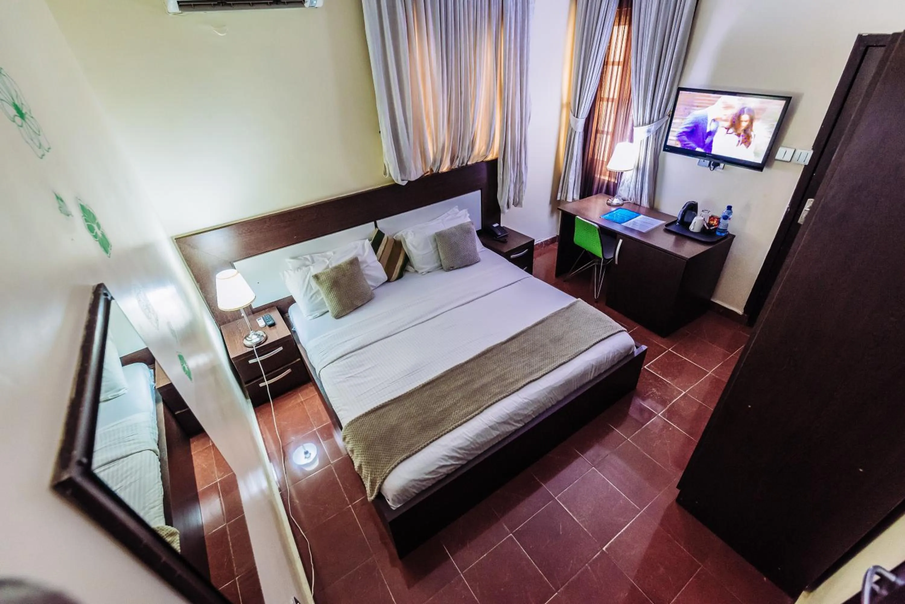 Photo of the whole room in Tranquil Mews Hotel