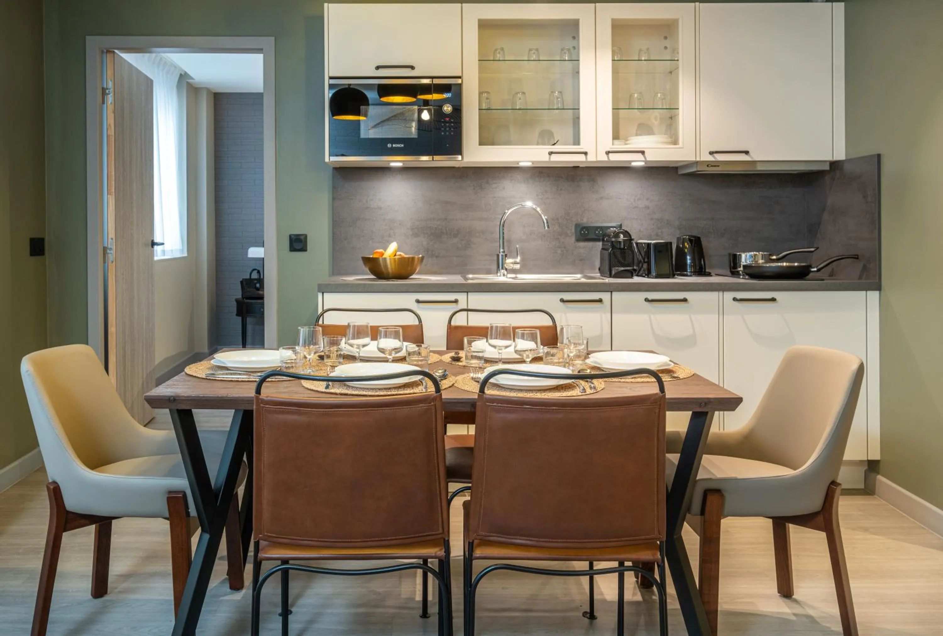 Kitchen or kitchenette in Appart'hôtel East Paris Suite