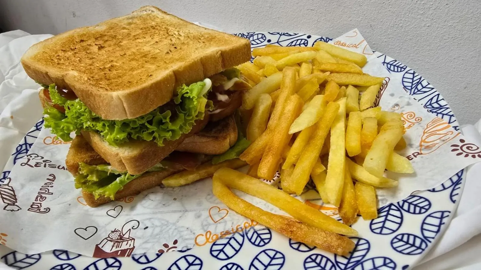 Restaurant/places to eat in Desa Phuket