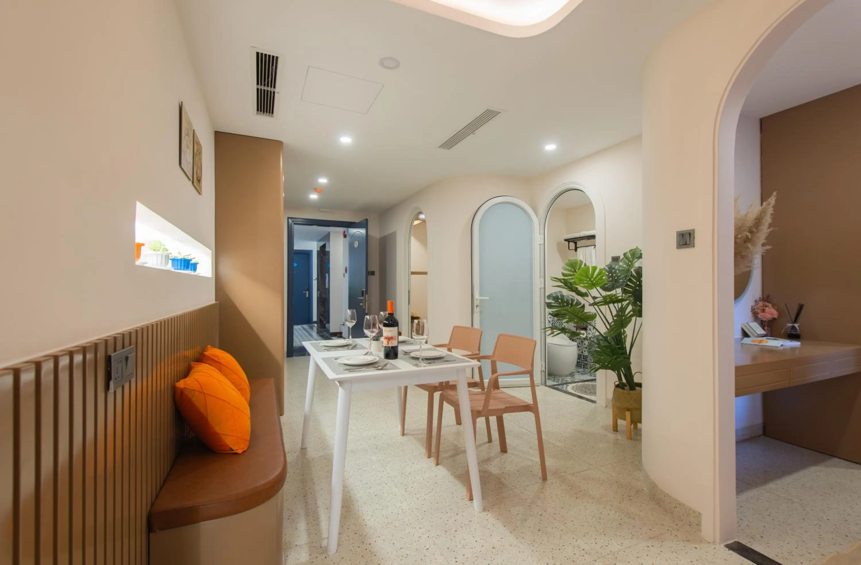 Coffee/tea facilities in Pavillon Garden Hotel