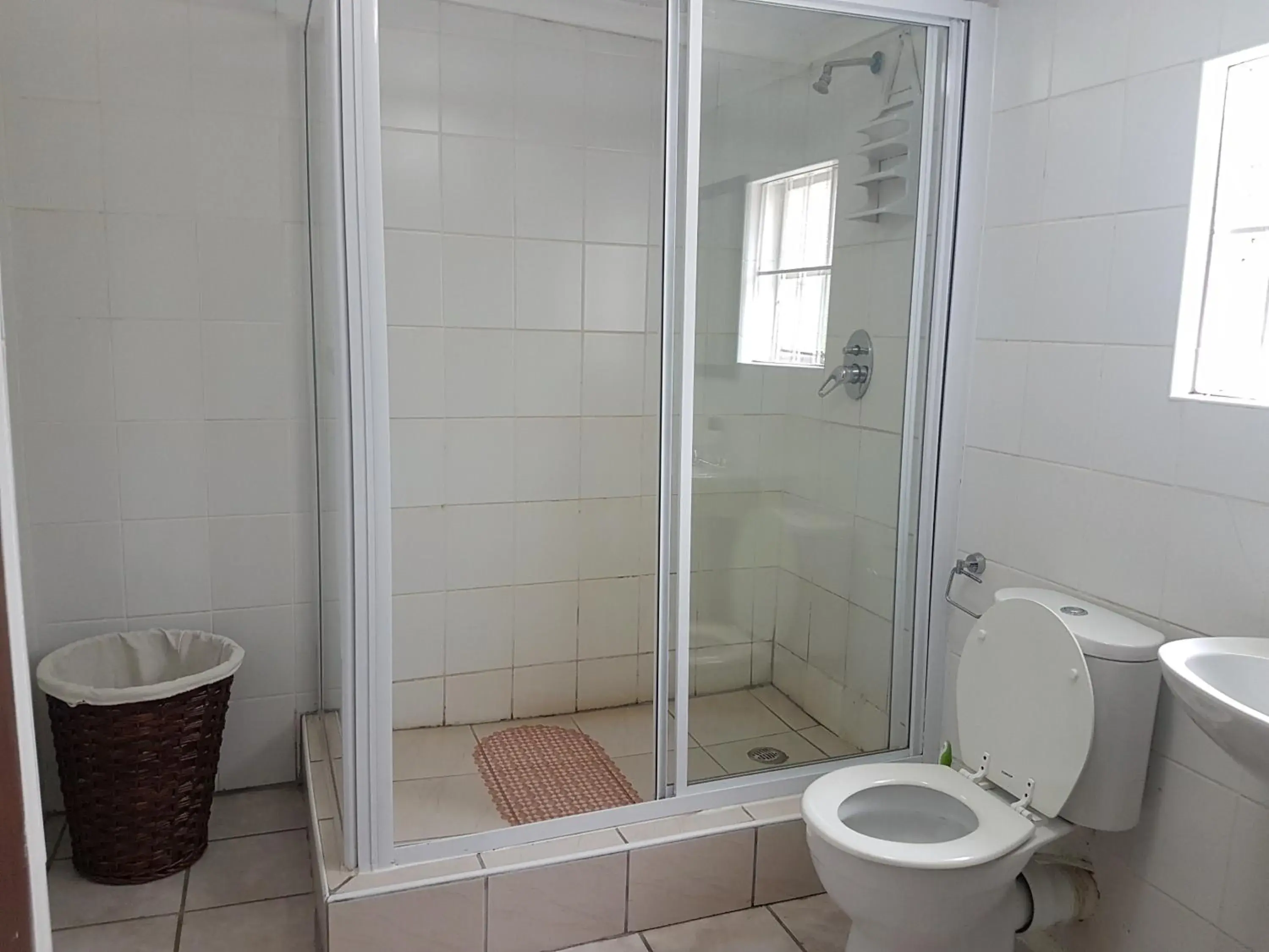 Deluxe Bungalow - single occupancy in Stone Crescent Hotel Deluxe Bungalow - single occupancy in Stone Crescent Hotel