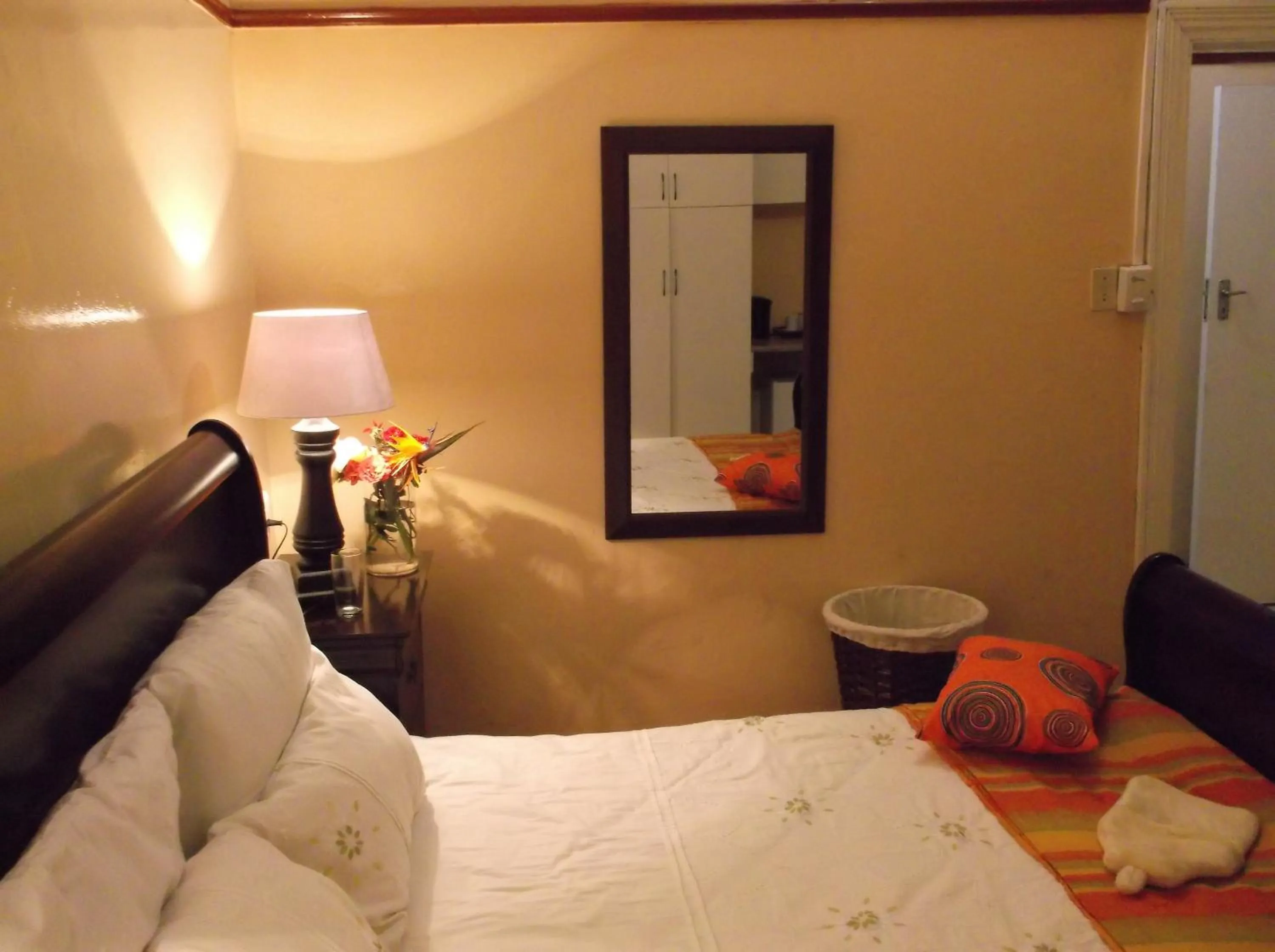 Photo of the whole room in Stone Crescent Hotel