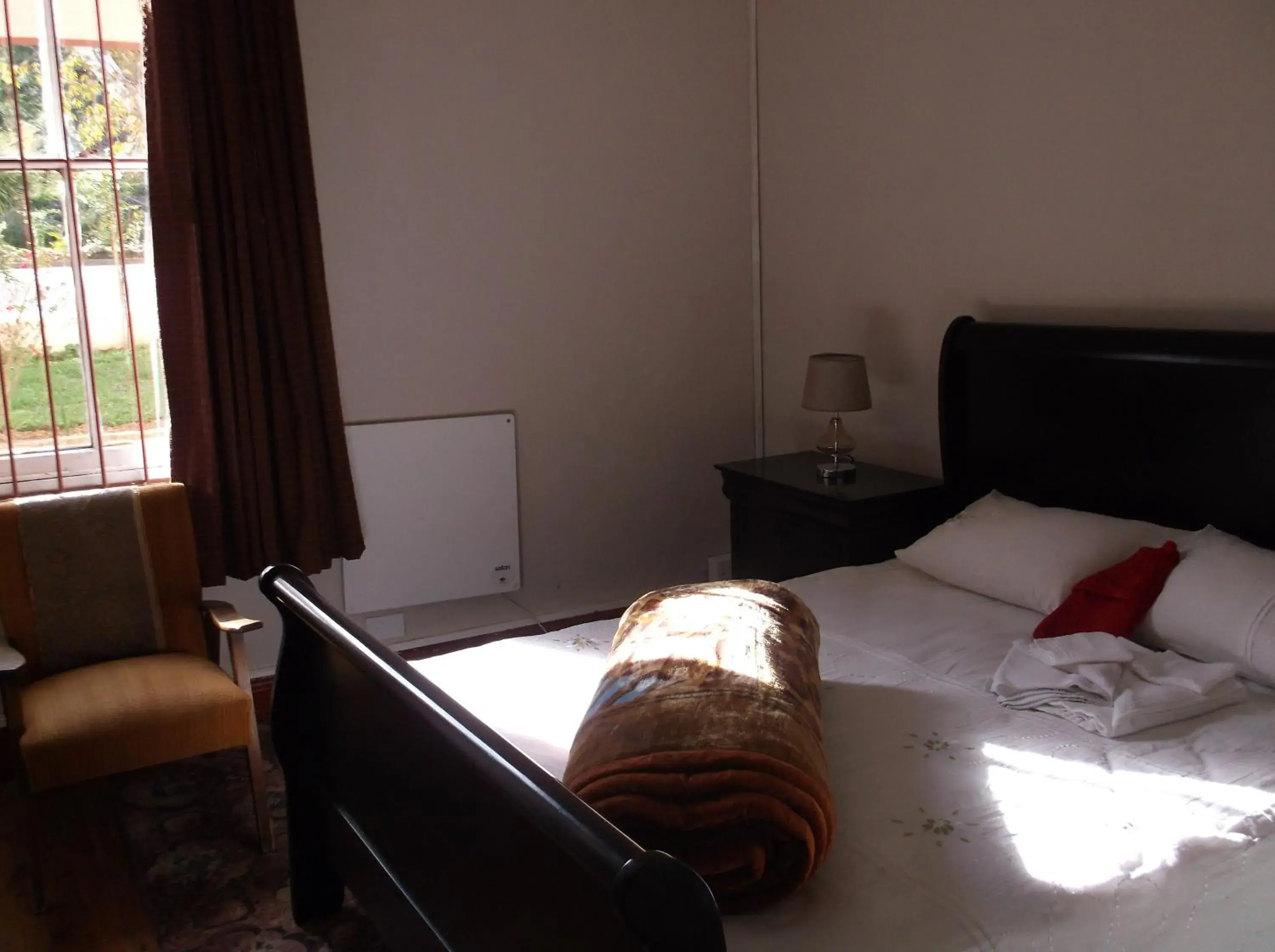 Standard Double Room - single occupancy in Stone Crescent Hotel Standard Double Room - single occupancy in Stone Crescent Hotel