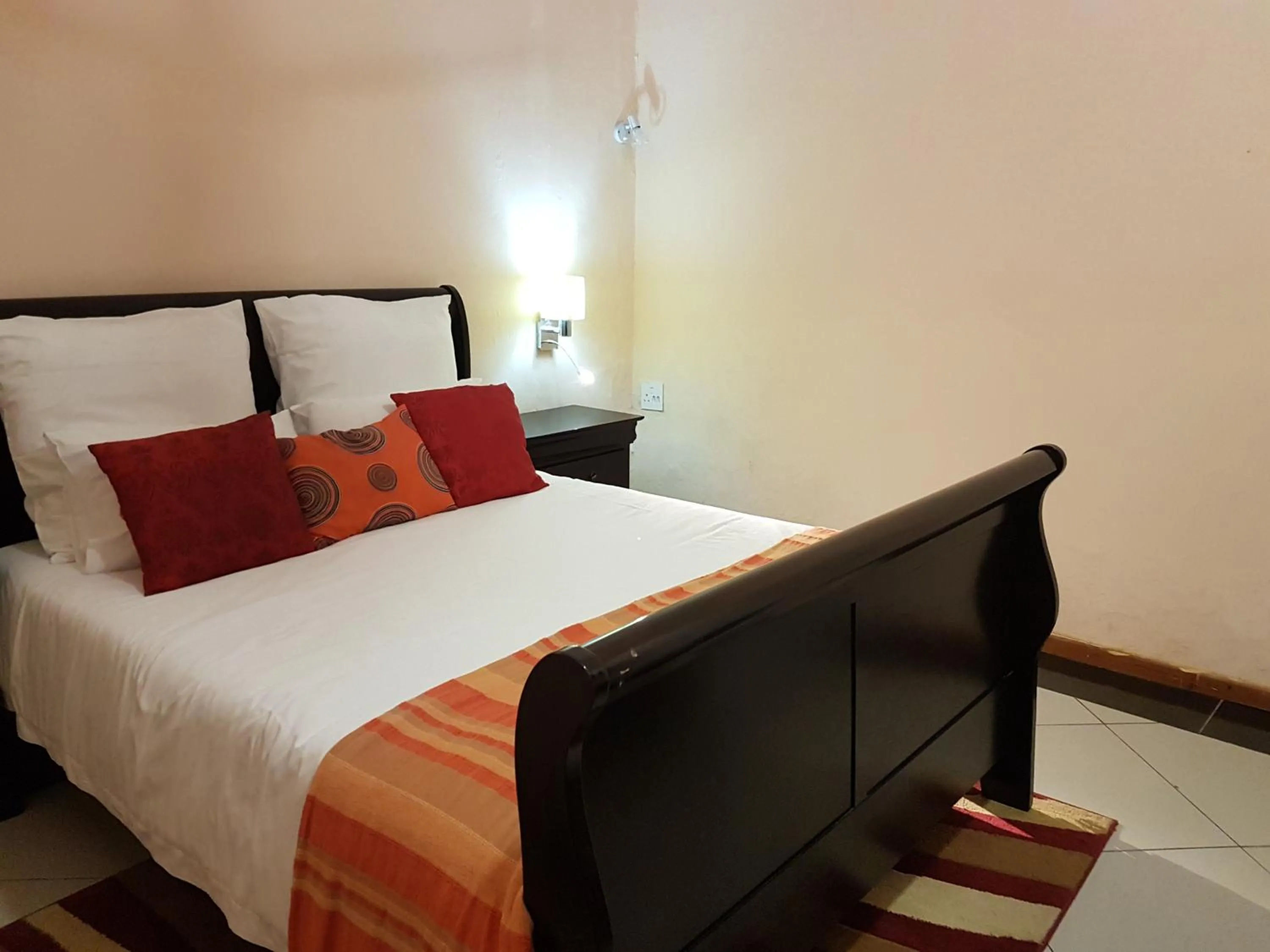 Bed in Stone Crescent Hotel