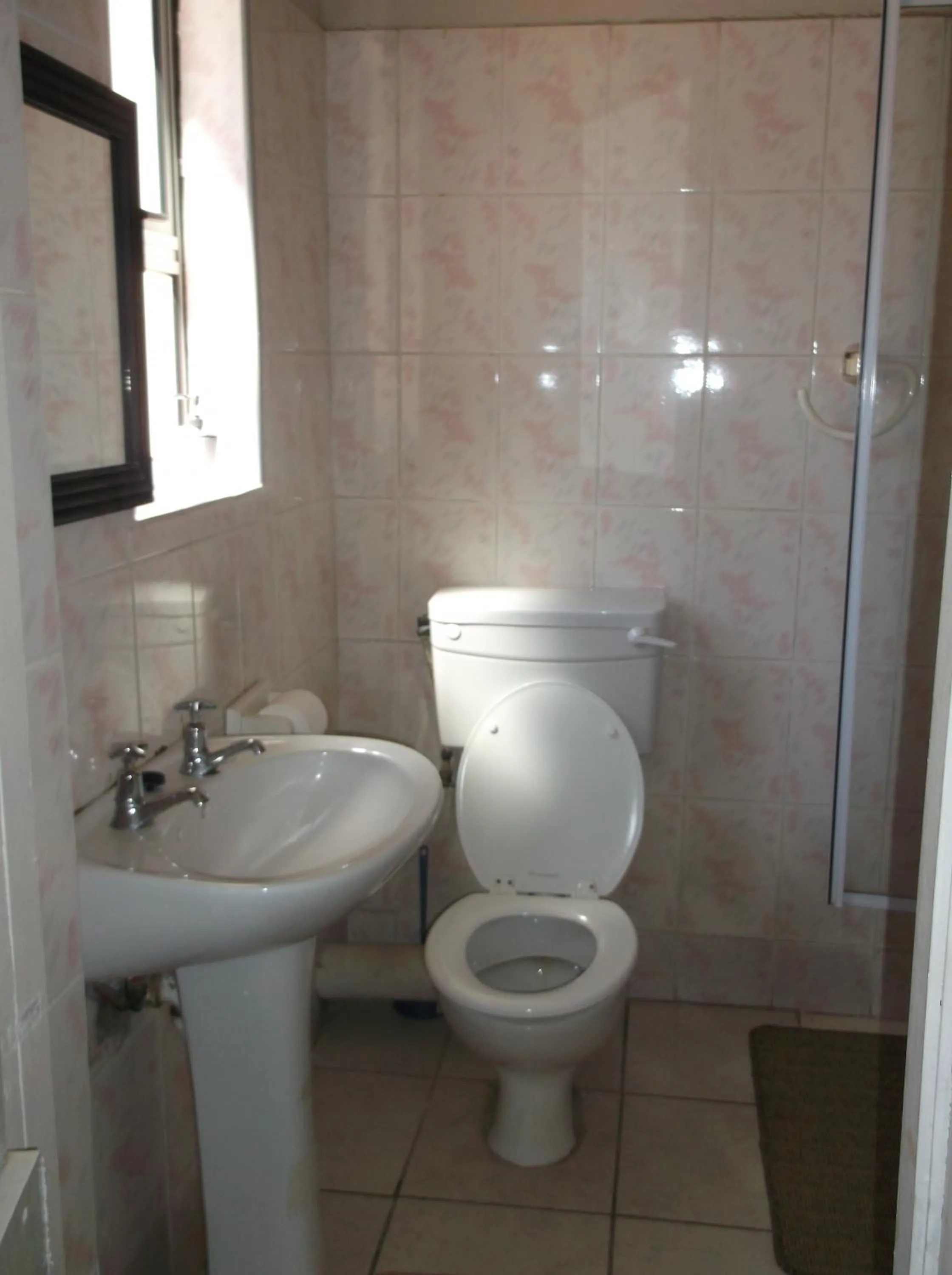 Bed in Stone Crescent Hotel