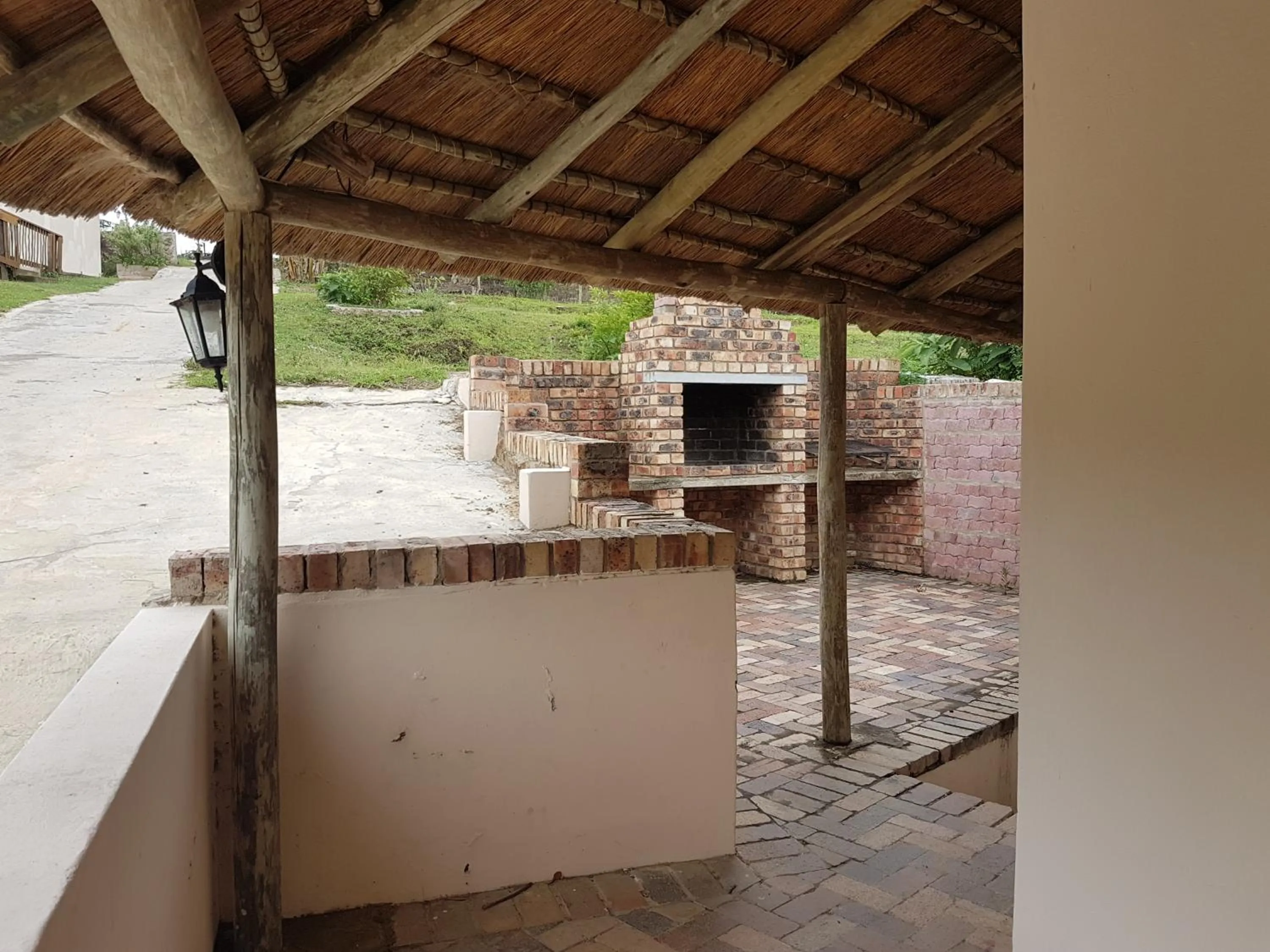 BBQ facilities in Stone Crescent Hotel