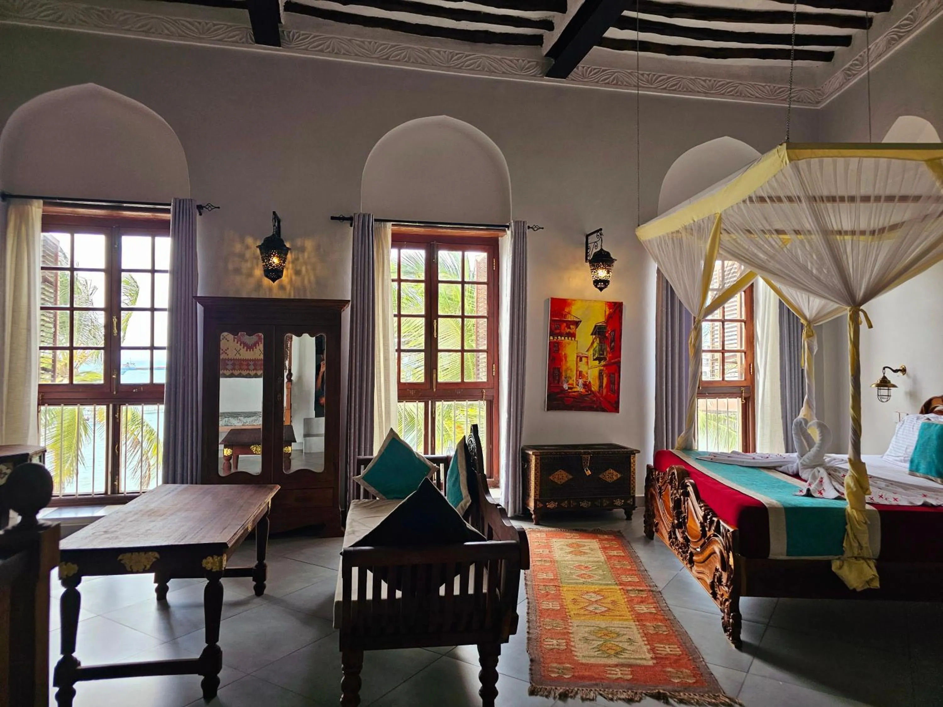 Bed in Mizingani Seafront Hotel