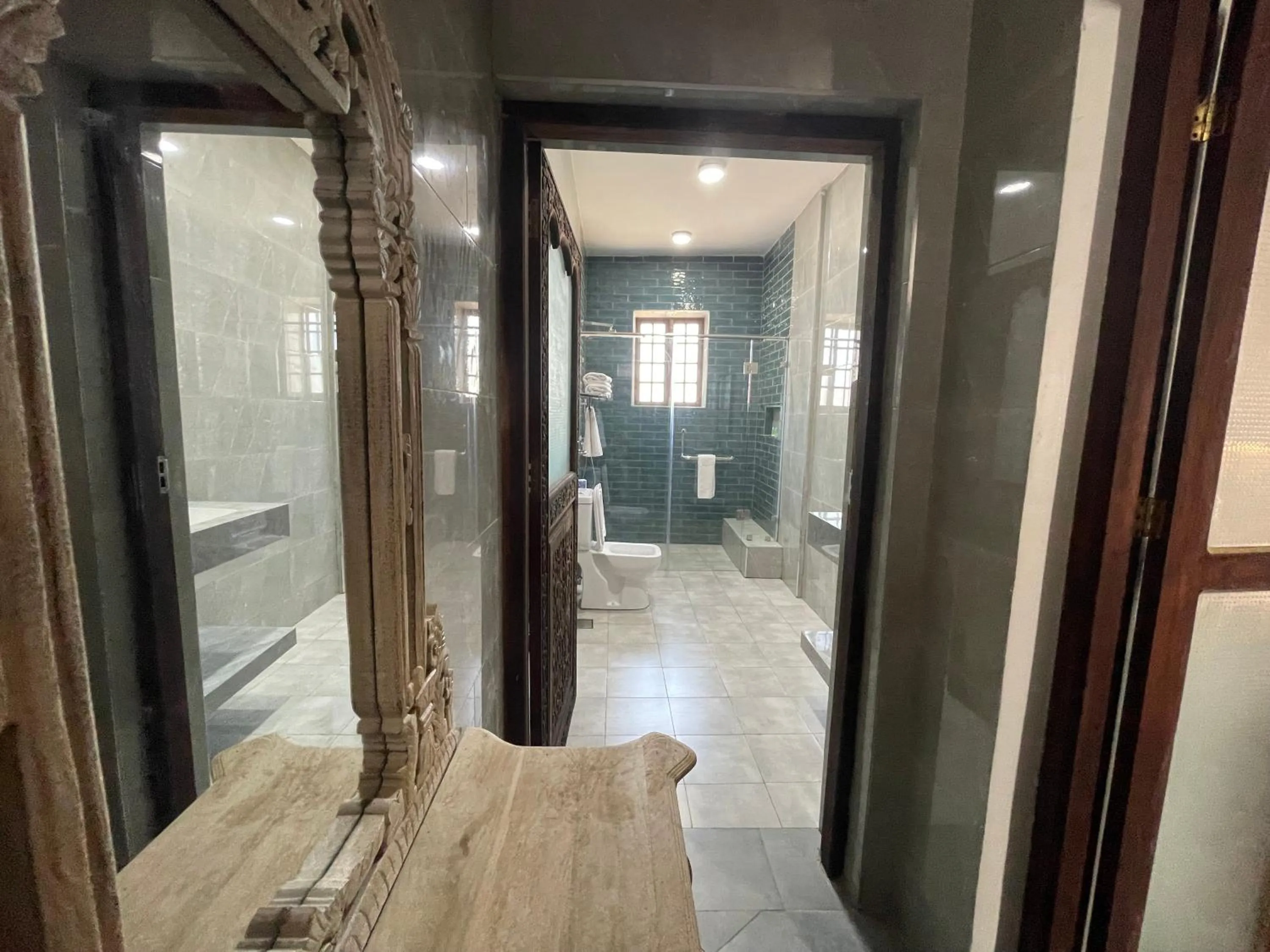 Shower in Mizingani Seafront Hotel