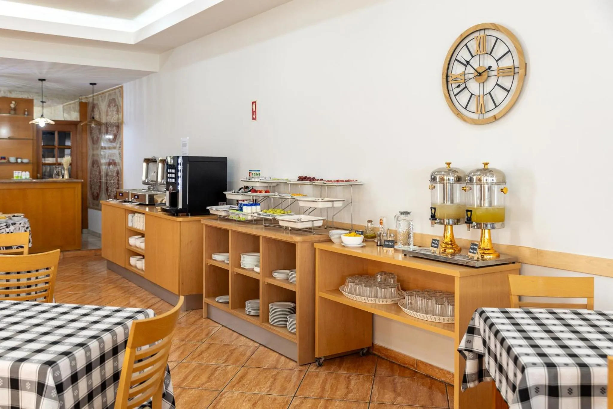 Buffet breakfast in Bela Ria