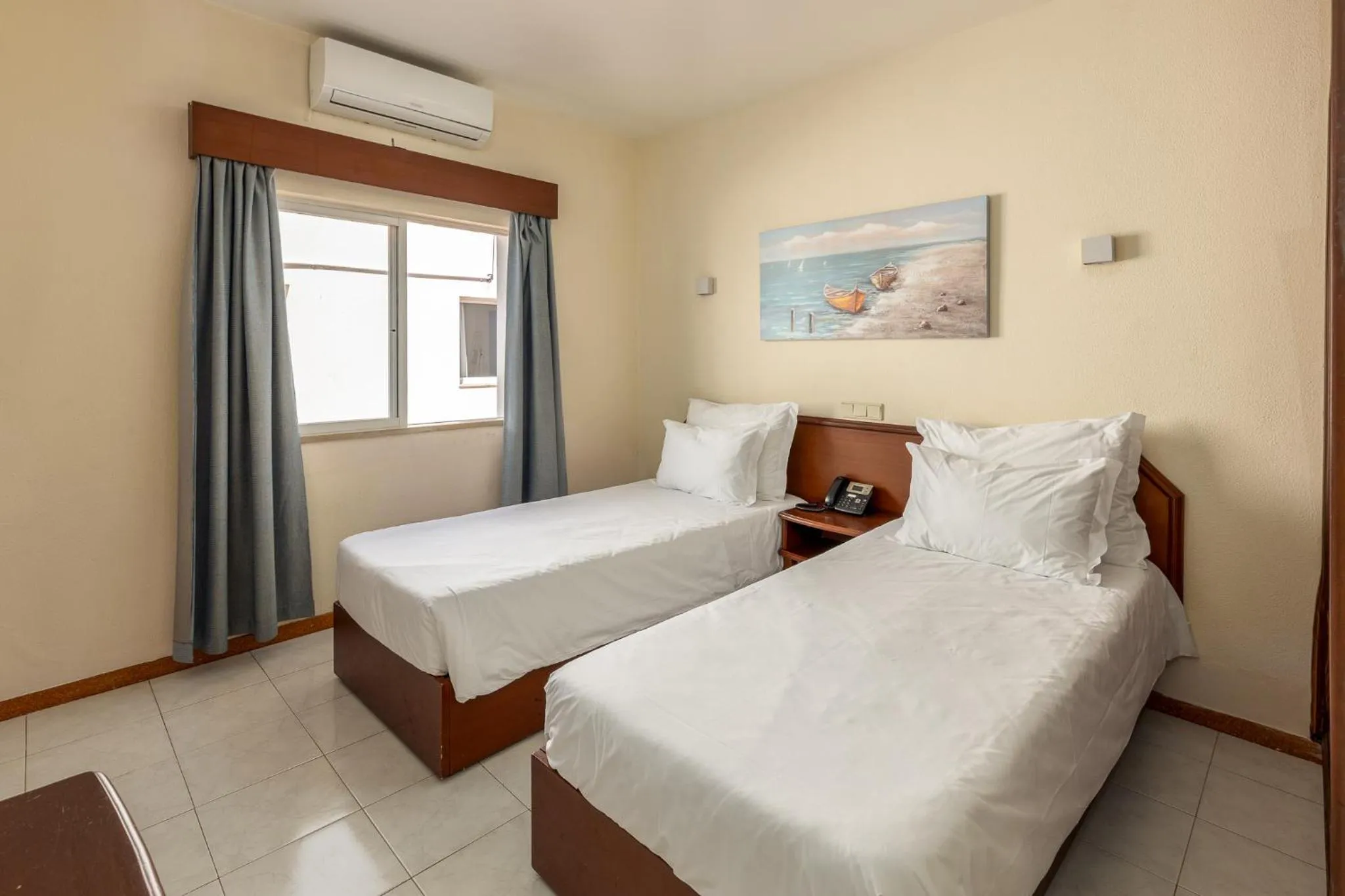 Bedroom, Bed in Bela Ria