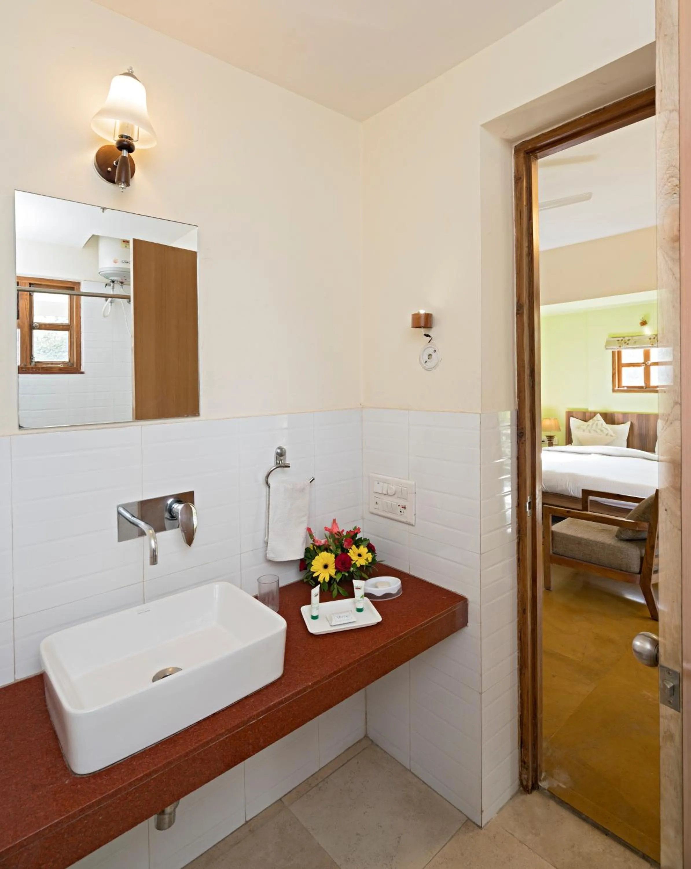 Bathroom, Bed in The Chitvan Resort