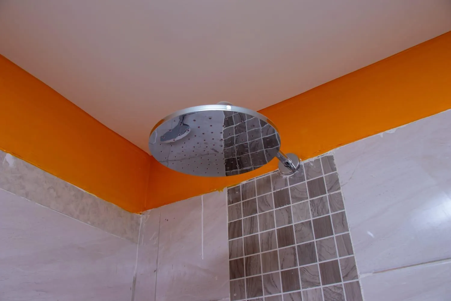 Shower in Epitome Times Hotel