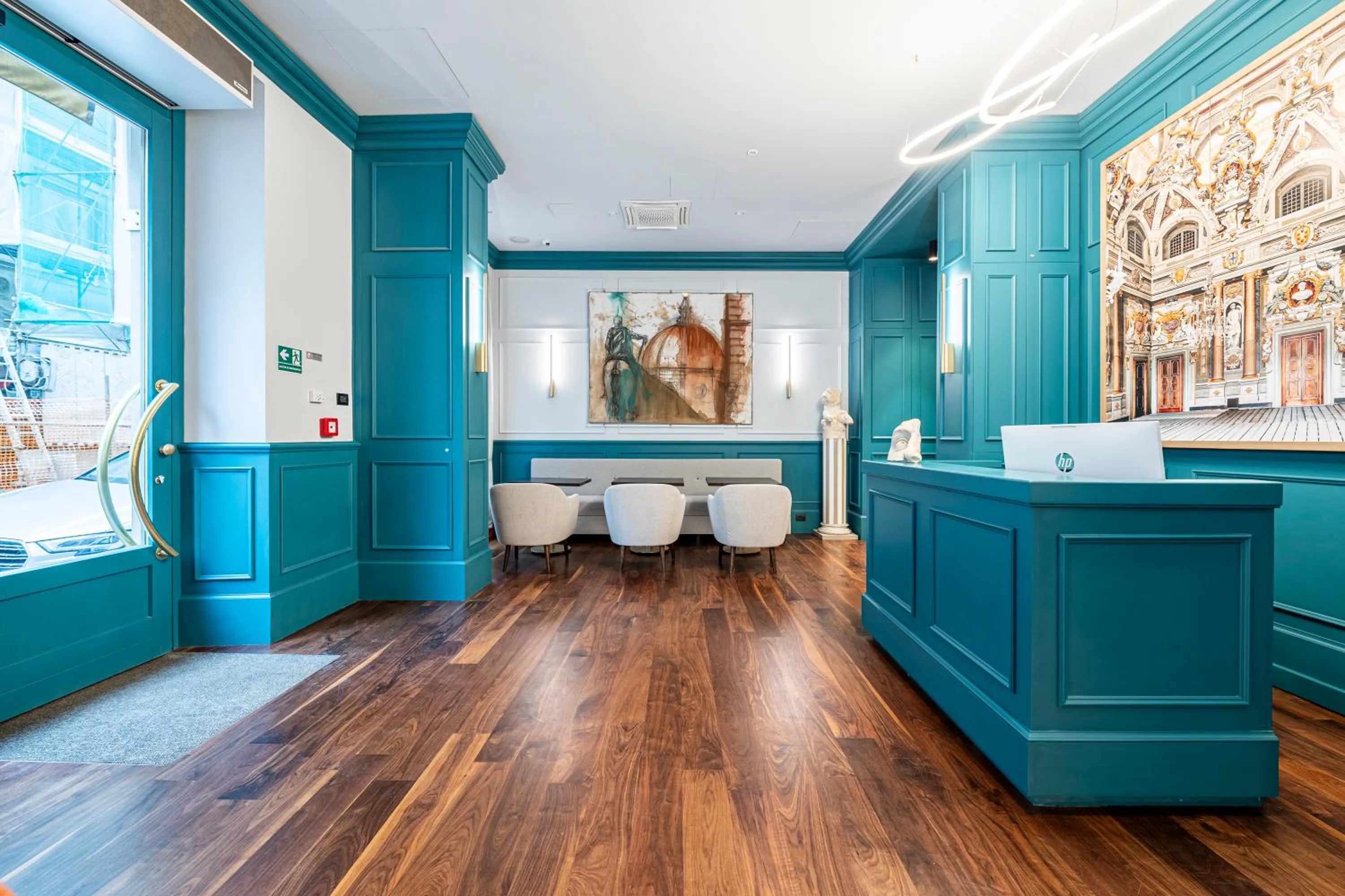 Lobby or reception in Glimpse Hotel