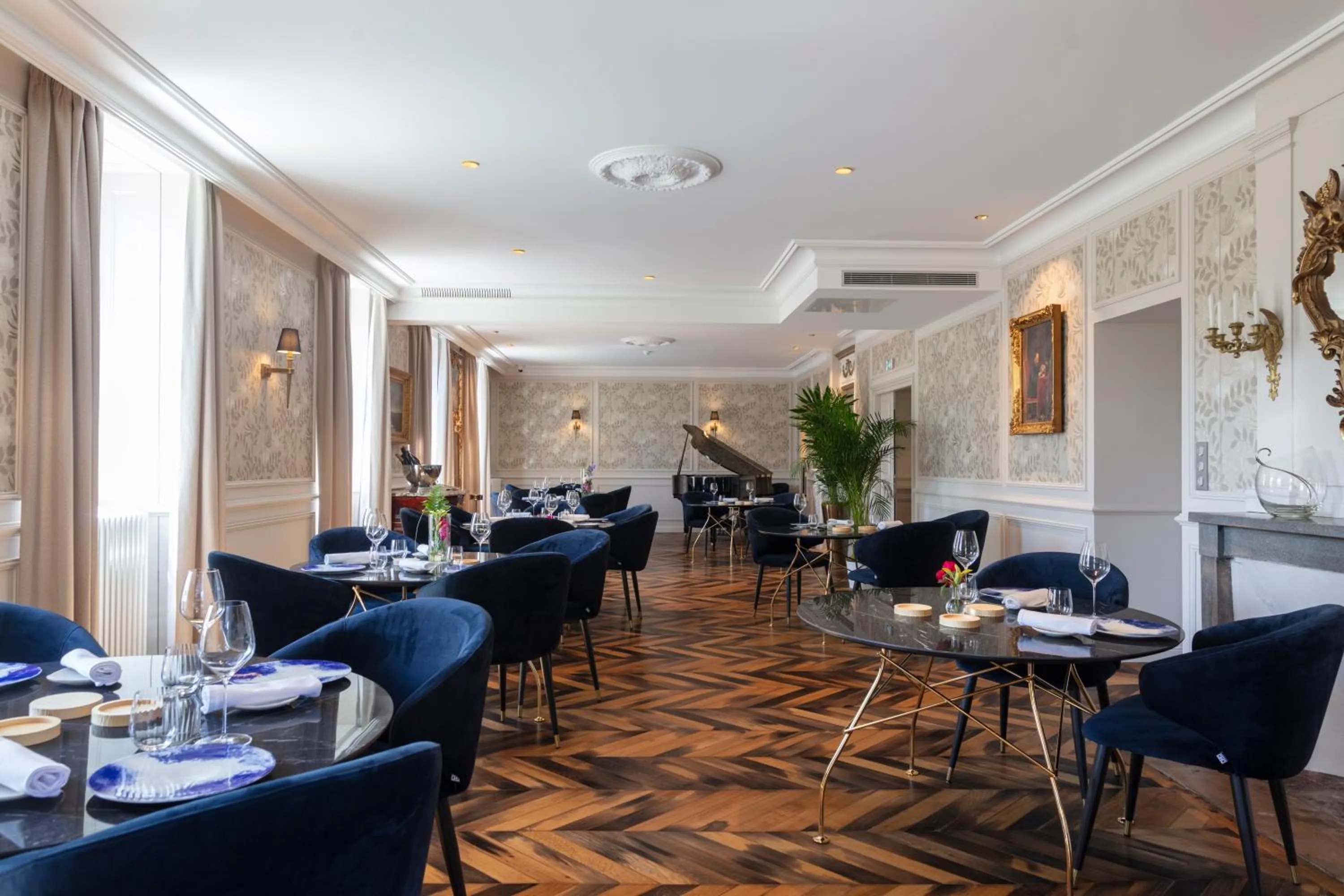 Restaurant/places to eat in Le Clos Alice