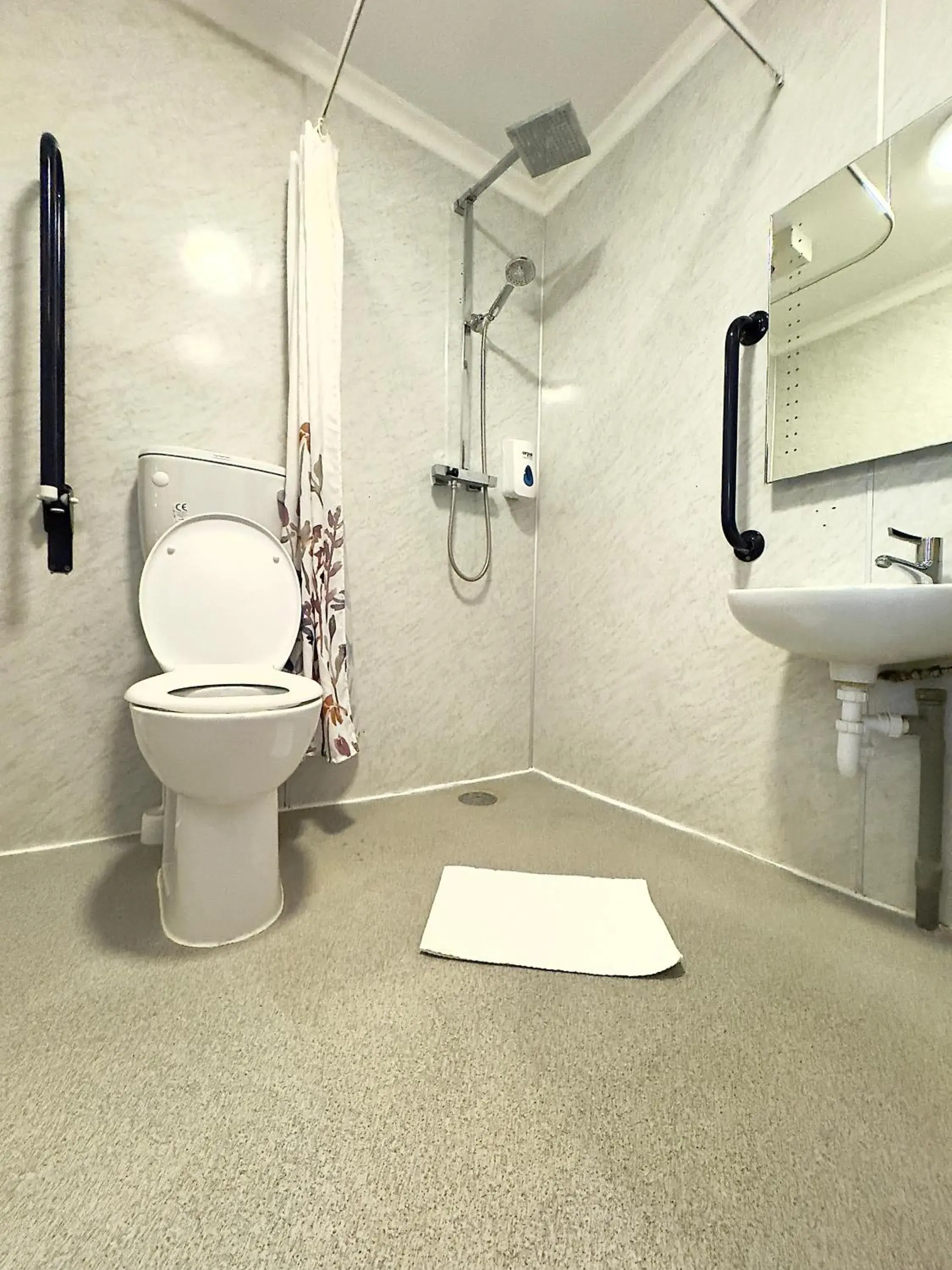 Double Room - Disability Access in Epsilon Hotel Double Room - Disability Access in Epsilon Hotel