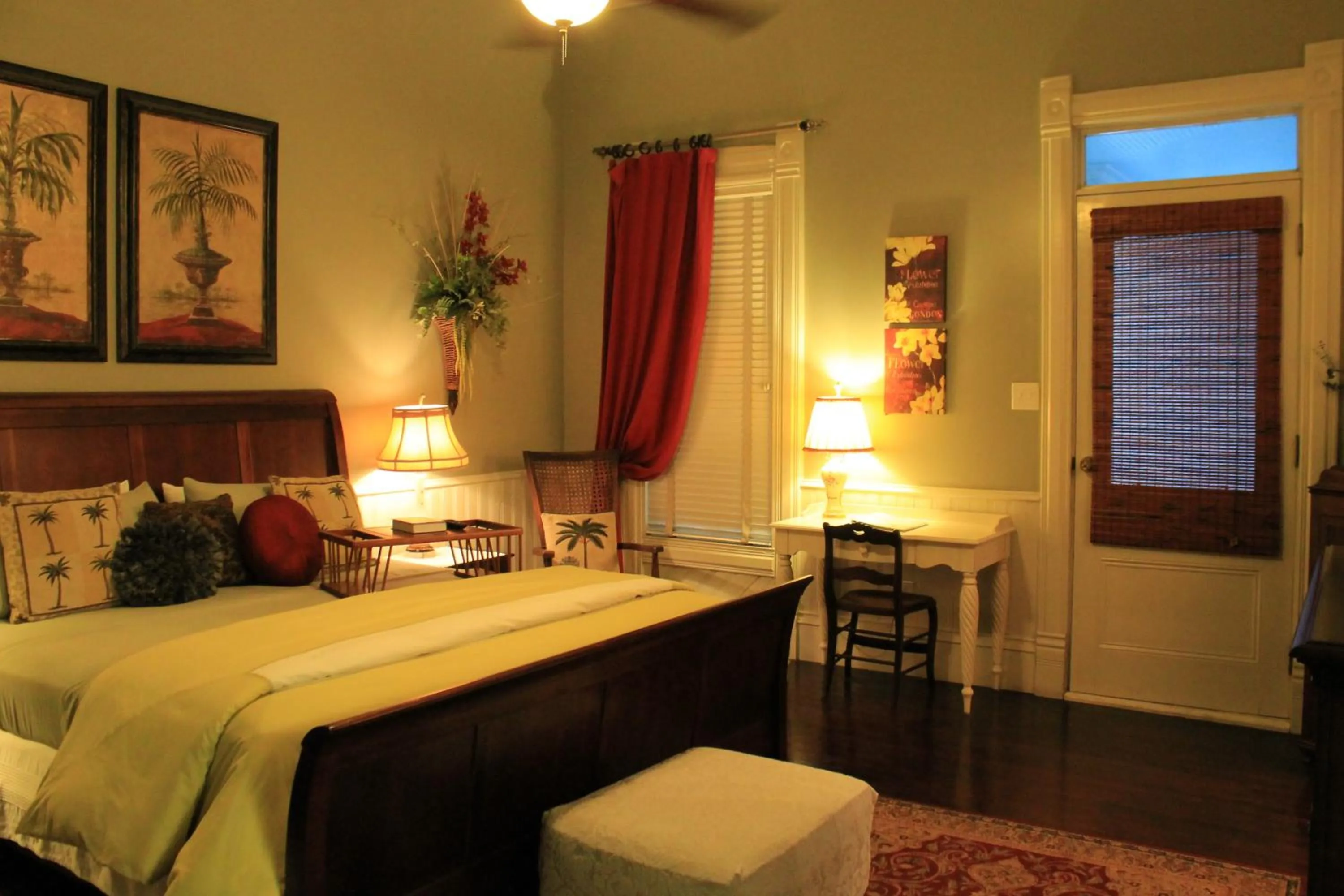 Photo of the whole room, Bed in Grand Magnolia Ballroom & Suites