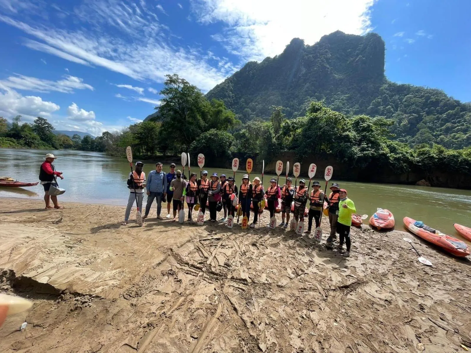 group of guests in Vang Vieng Sky Mountain View Hotel