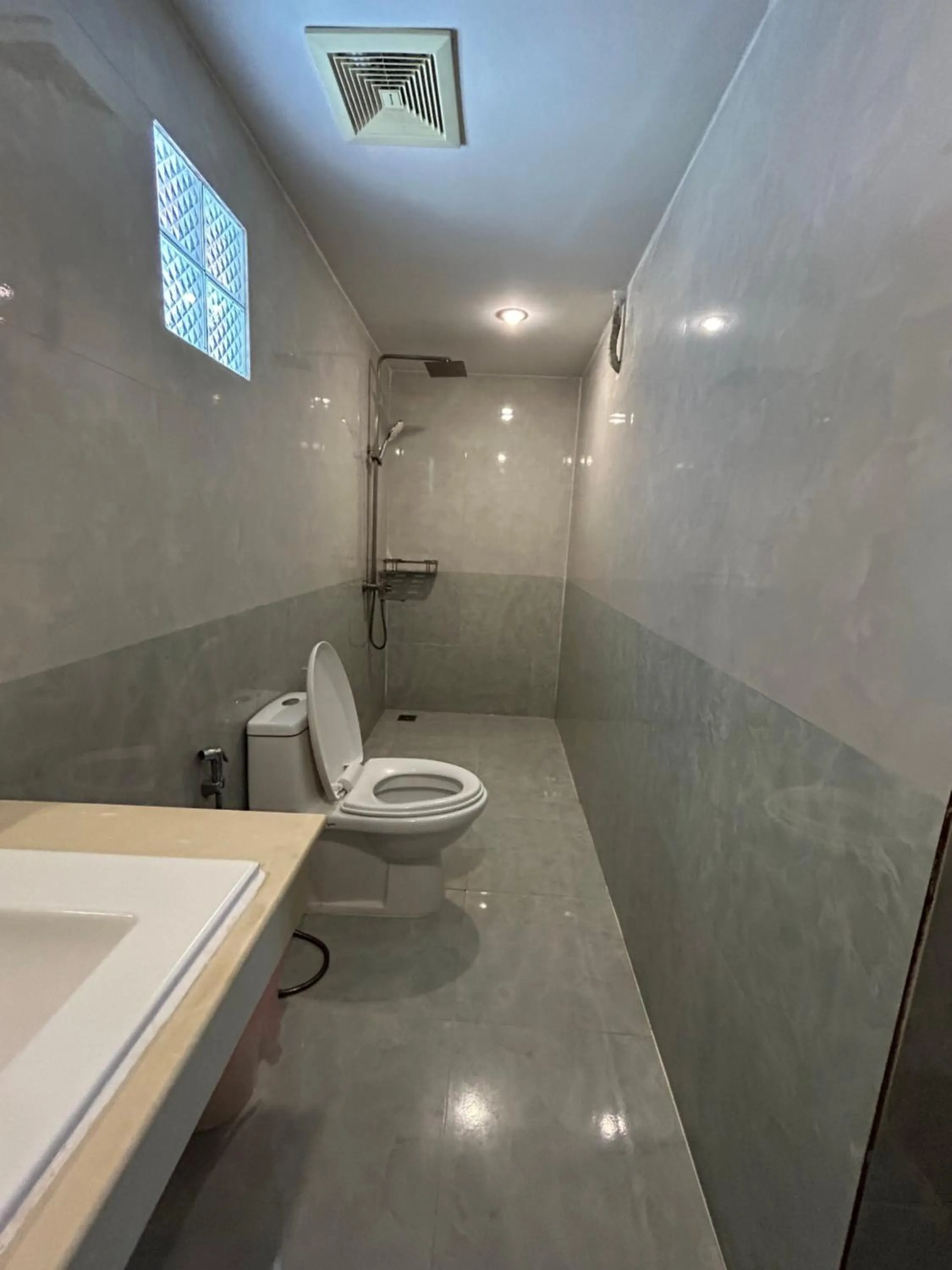 Bathroom in Vang Vieng Sky Mountain View Hotel