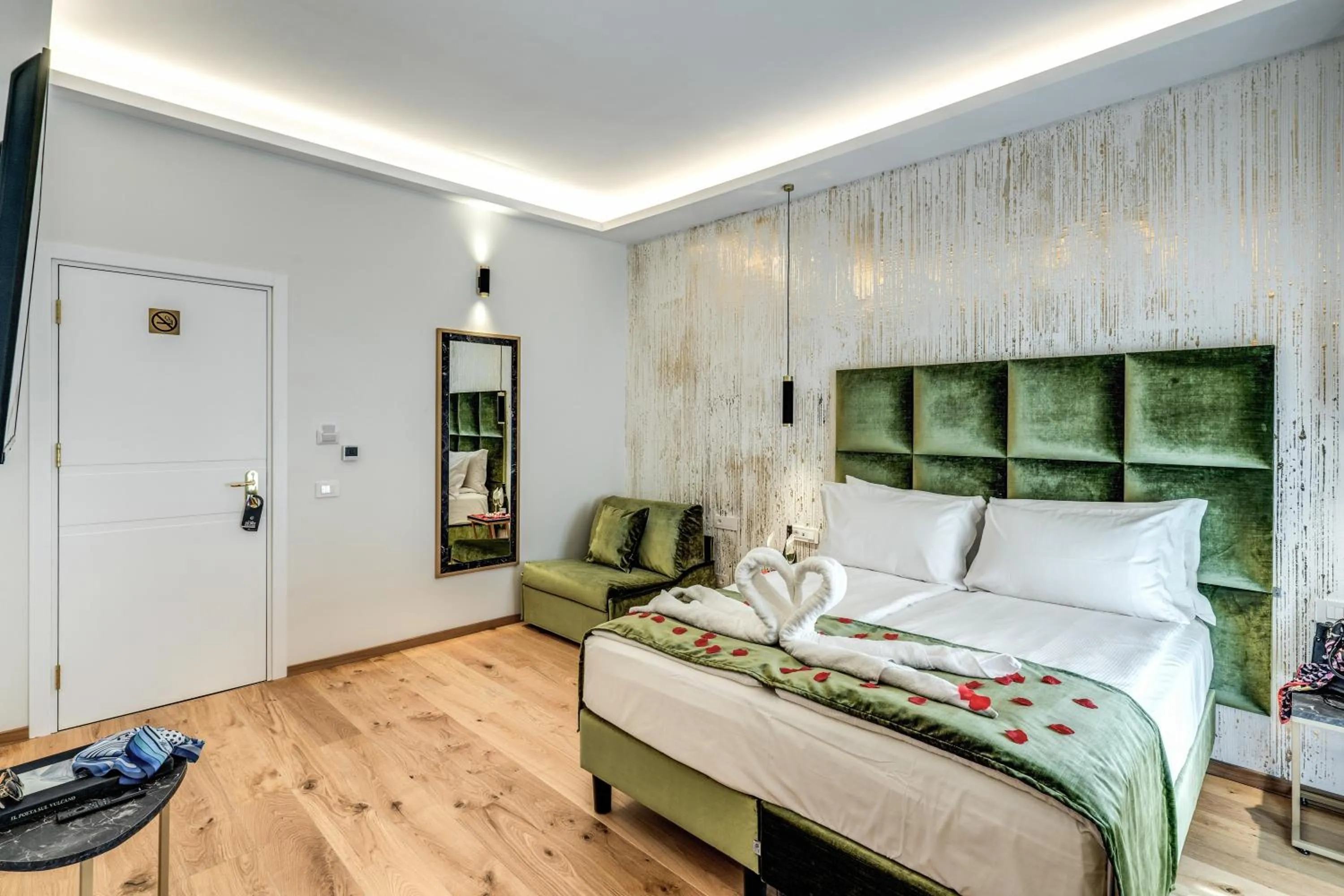 Bedroom, Bed in Goldoni 47