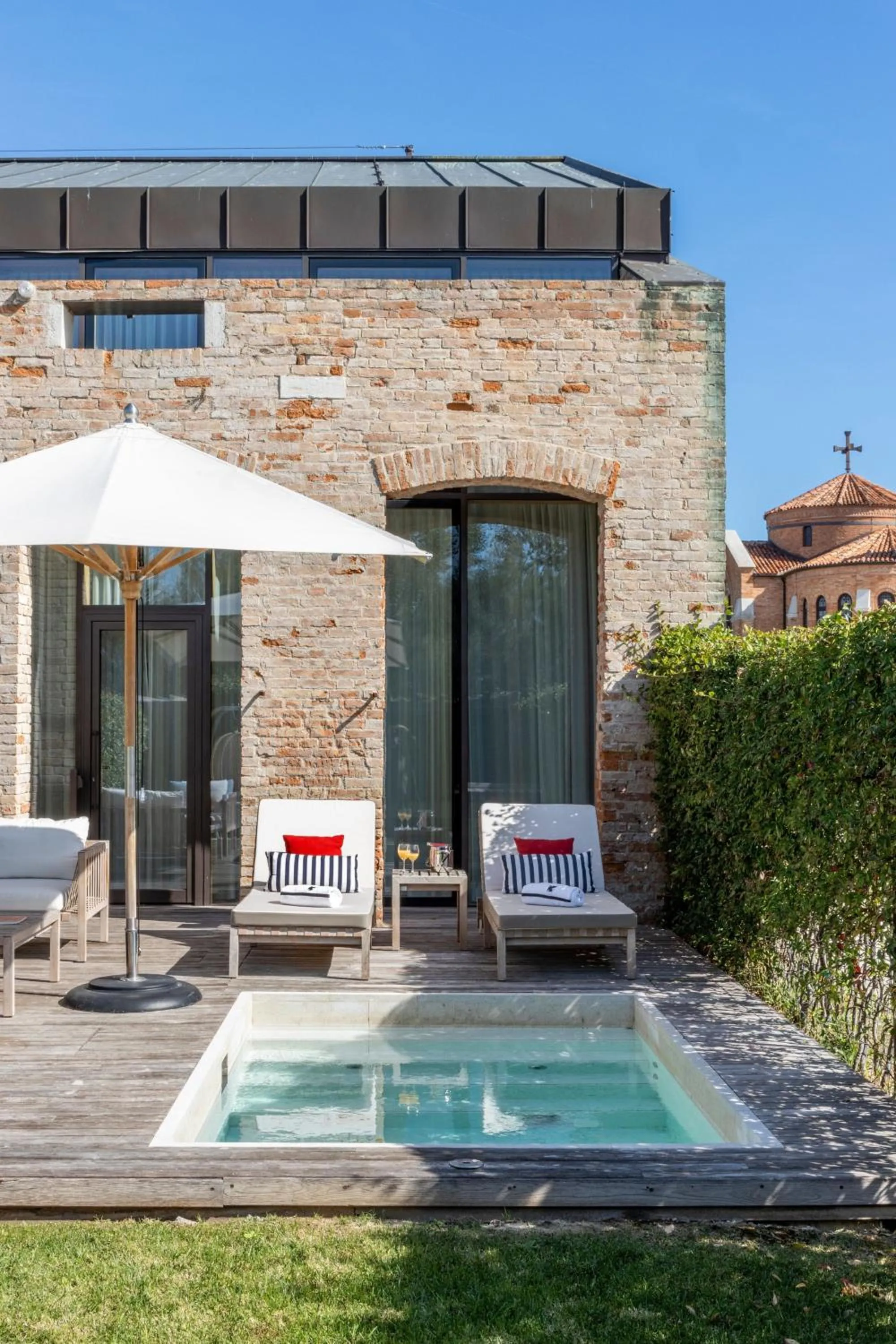 Swimming pool in JW Marriott Venice Resort & Spa