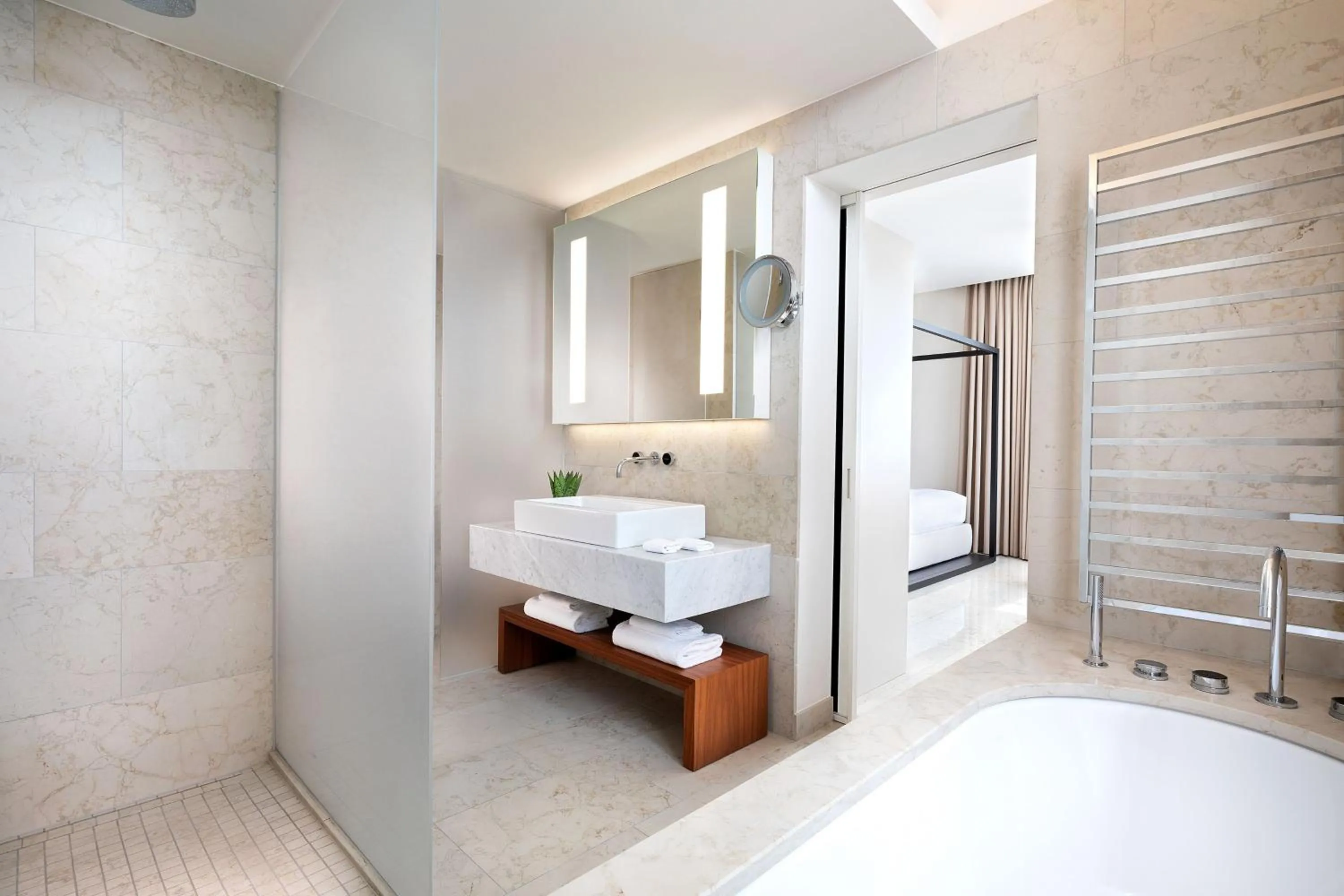 Bathroom, Bed in JW Marriott Venice Resort & Spa