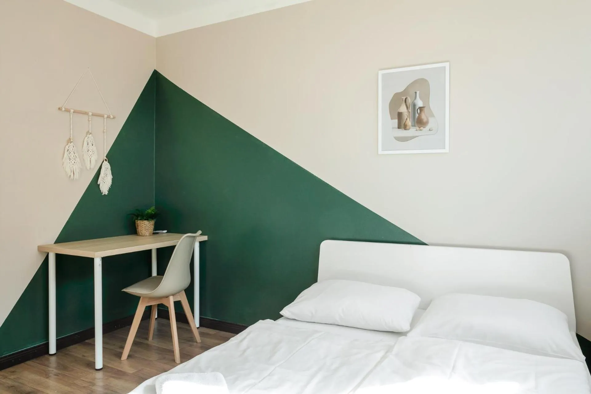 Photo of the whole room, Bed in EastSeven Berlin Hostel