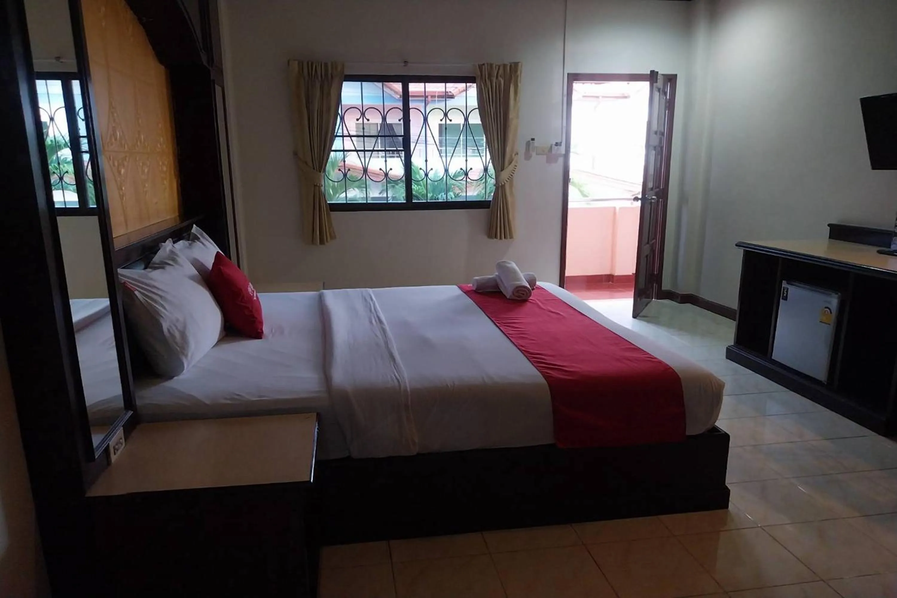 Bedroom, Bed in PF Resort