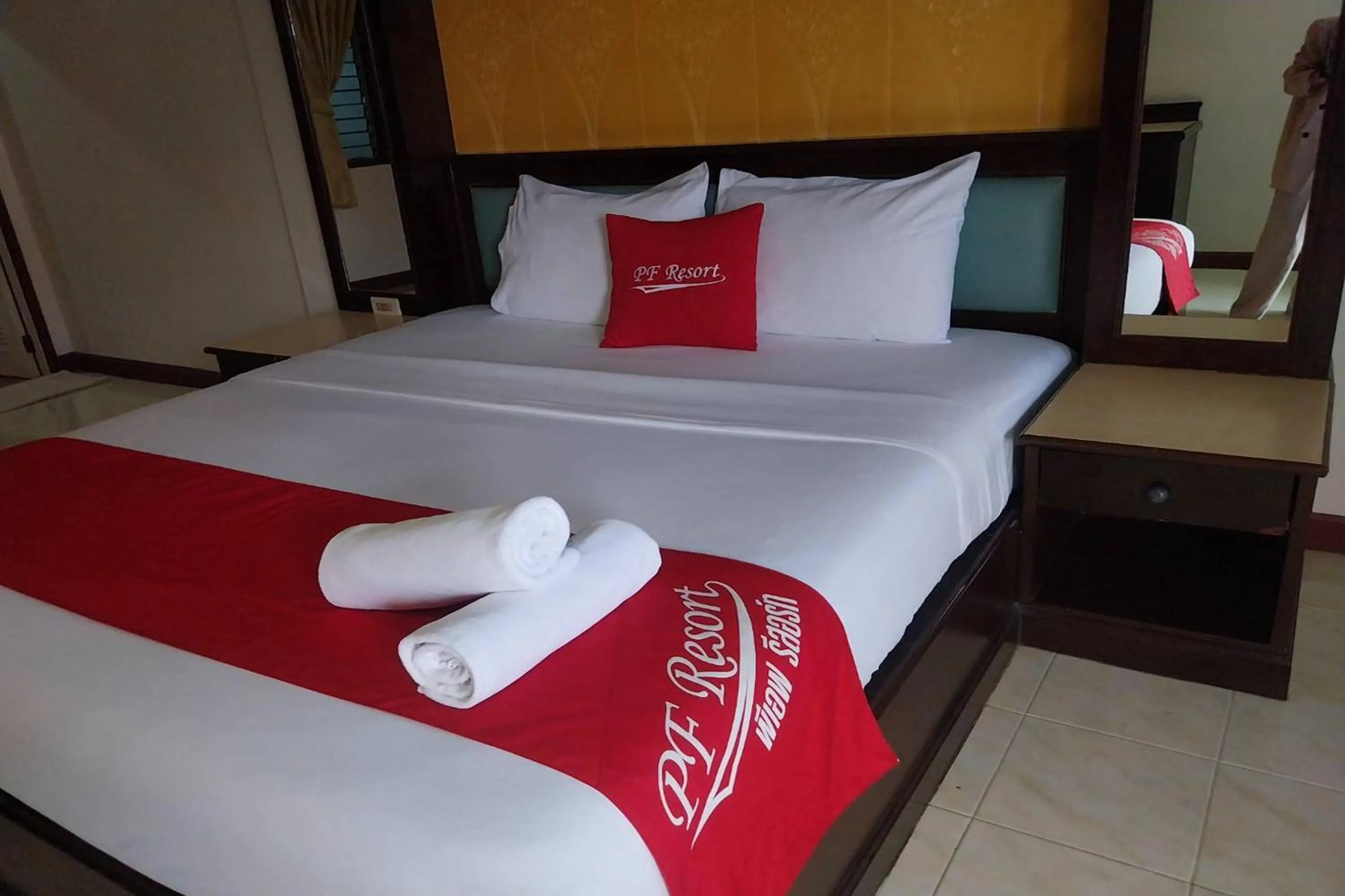 Photo of the whole room, Bed in PF Resort